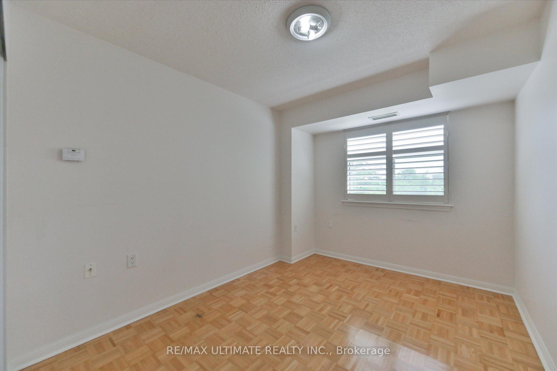 Photo 23 of Unit 307, 2500 Rutherford Road, Vaughan, Maple — HOMEH