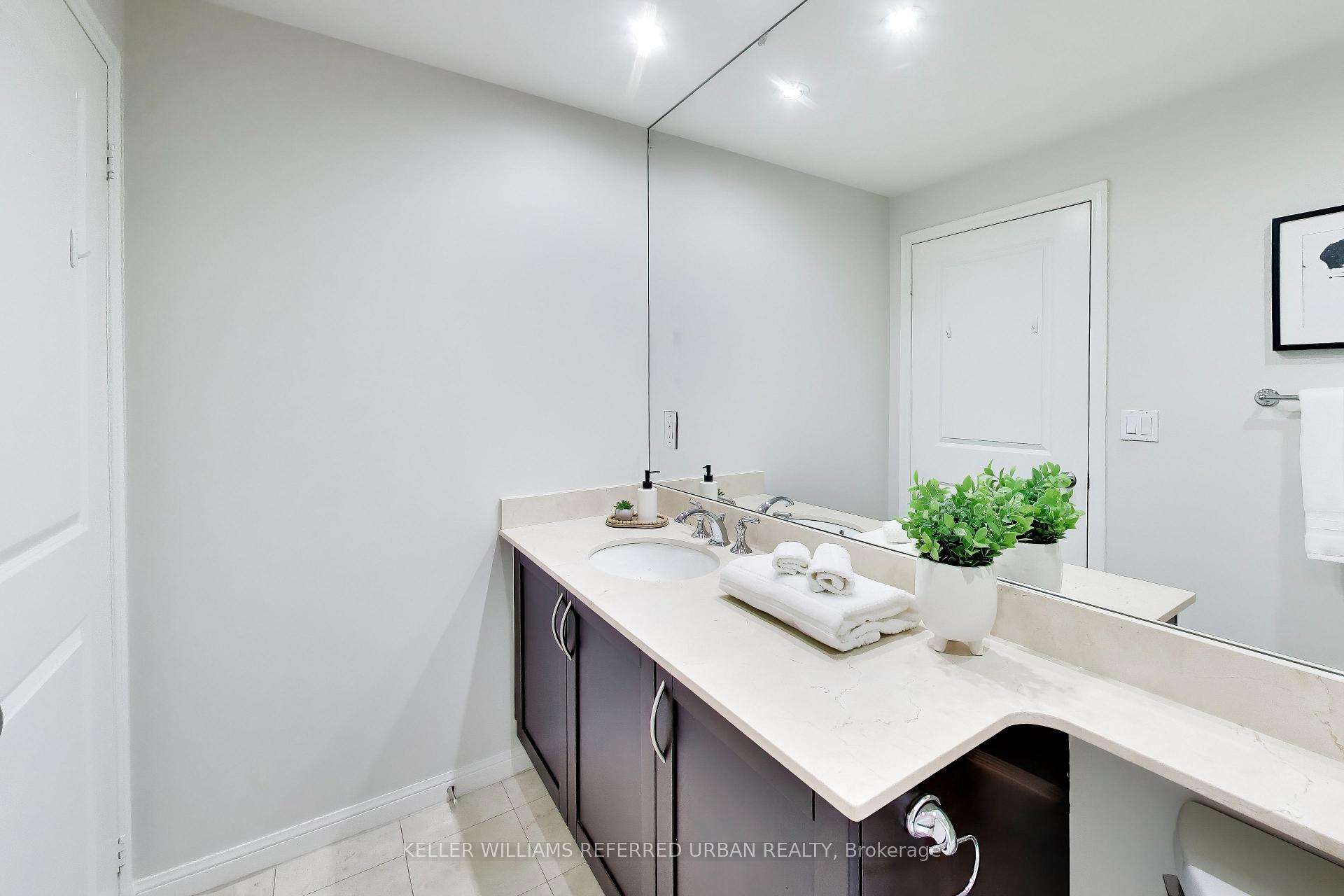 Photo 21 of Unit 624, 628 Fleet Street, Toronto, Niagara — HOMEH