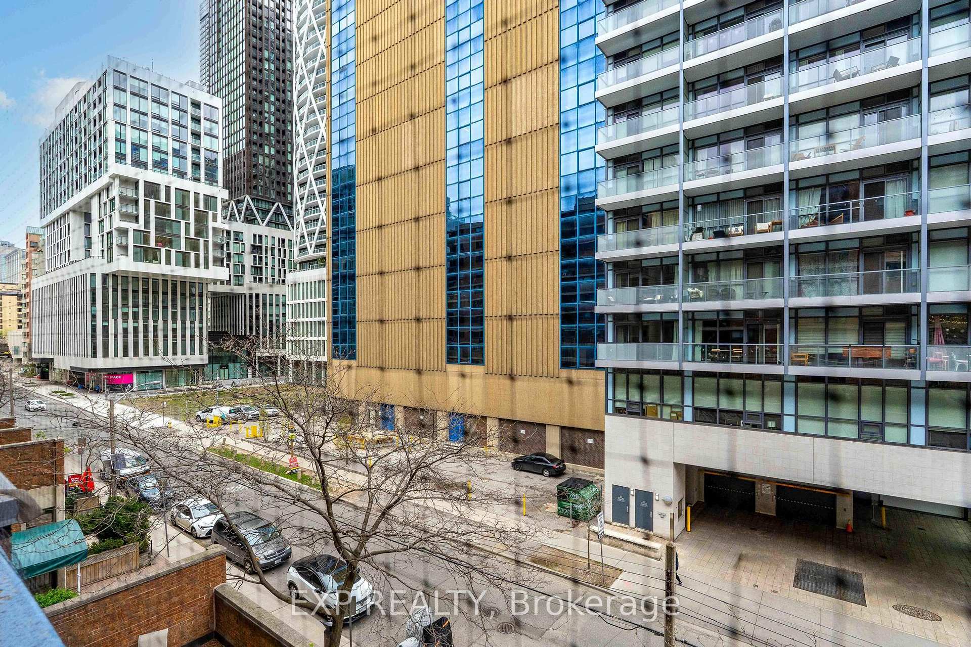 Photo 3 of Unit 435, 60 St Patrick Street, Toronto, Kensington-Chinatown — HOMEH
