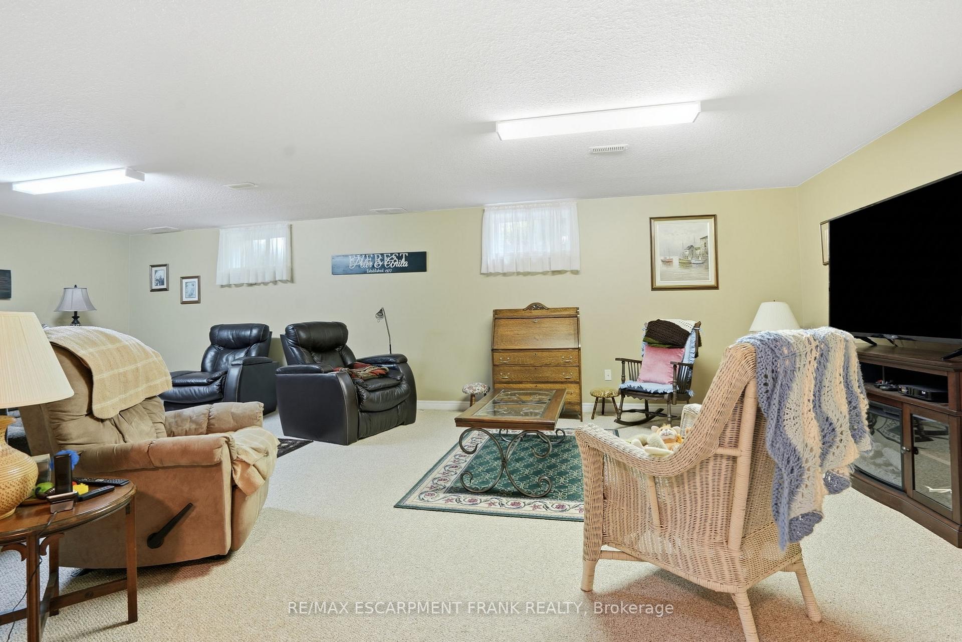Photo 30 of 19 Green Pointe Drive, Welland, N. Welland — HOMEH