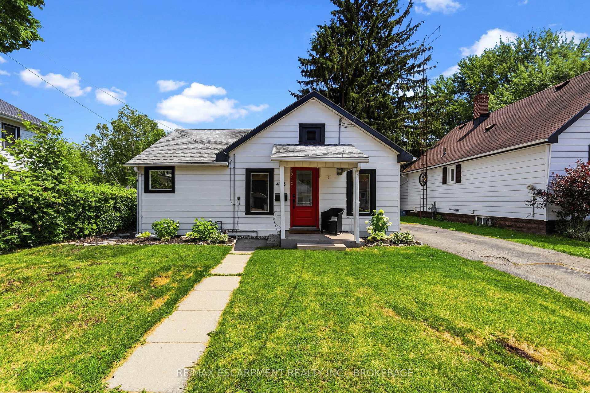 Photo 1 of 425 Ross Avenue, Haldimand, Dunnville — HOMEH