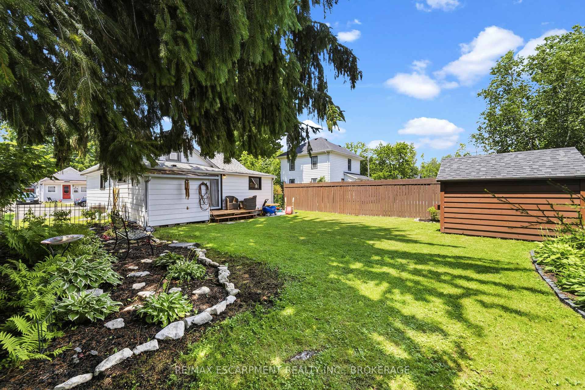 Photo 17 of 425 Ross Avenue, Haldimand, Dunnville — HOMEH