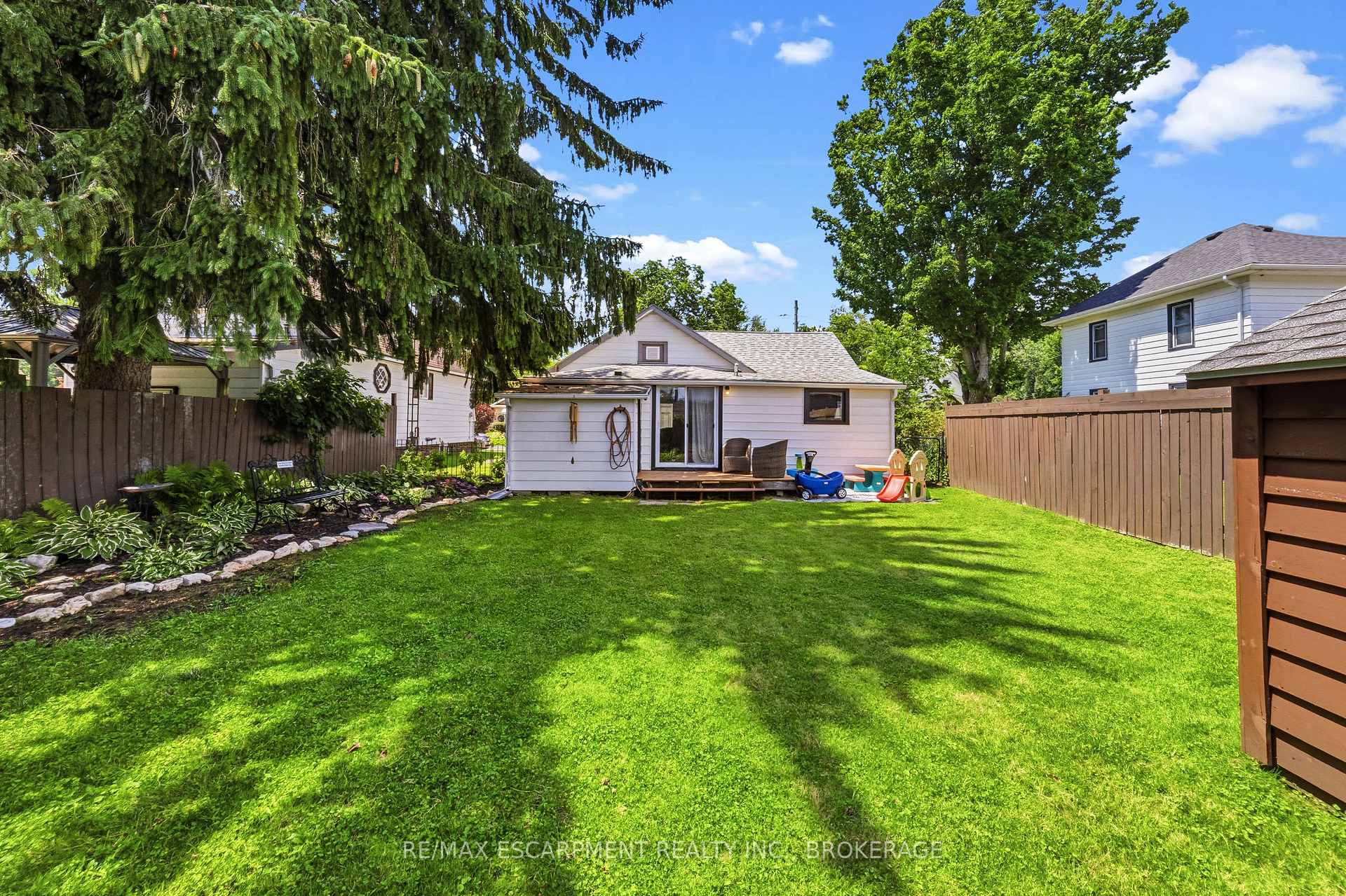 Photo 18 of 425 Ross Avenue, Haldimand, Dunnville — HOMEH