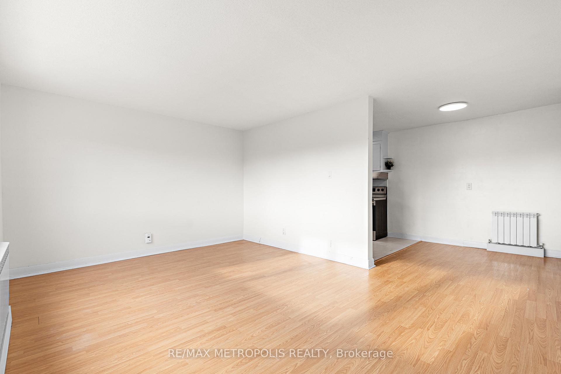 Photo 4 of Unit 2, 1030 Davenport Road, Toronto, Wychwood — HOMEH