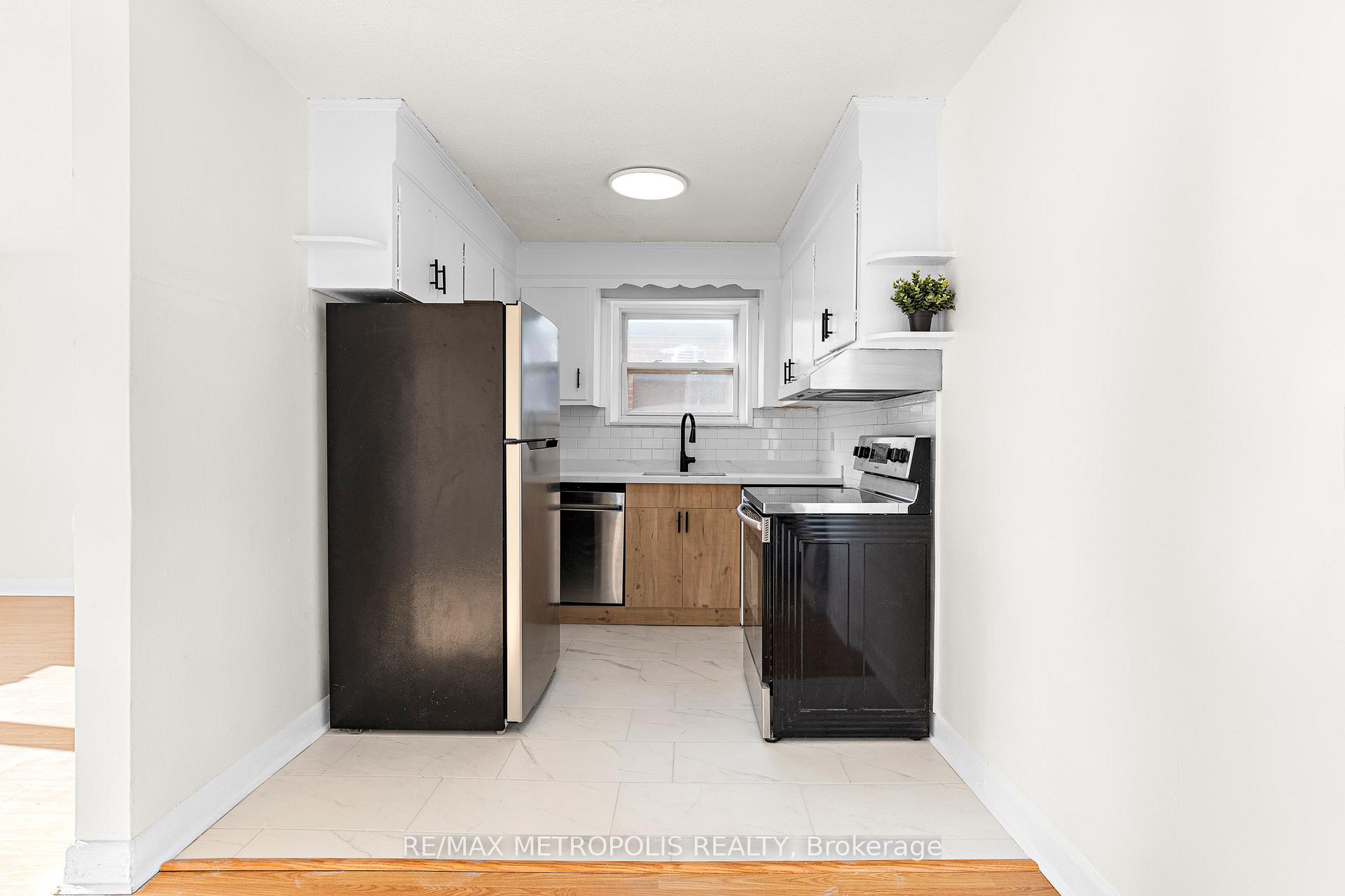 Photo 11 of Unit 2, 1030 Davenport Road, Toronto, Wychwood — HOMEH