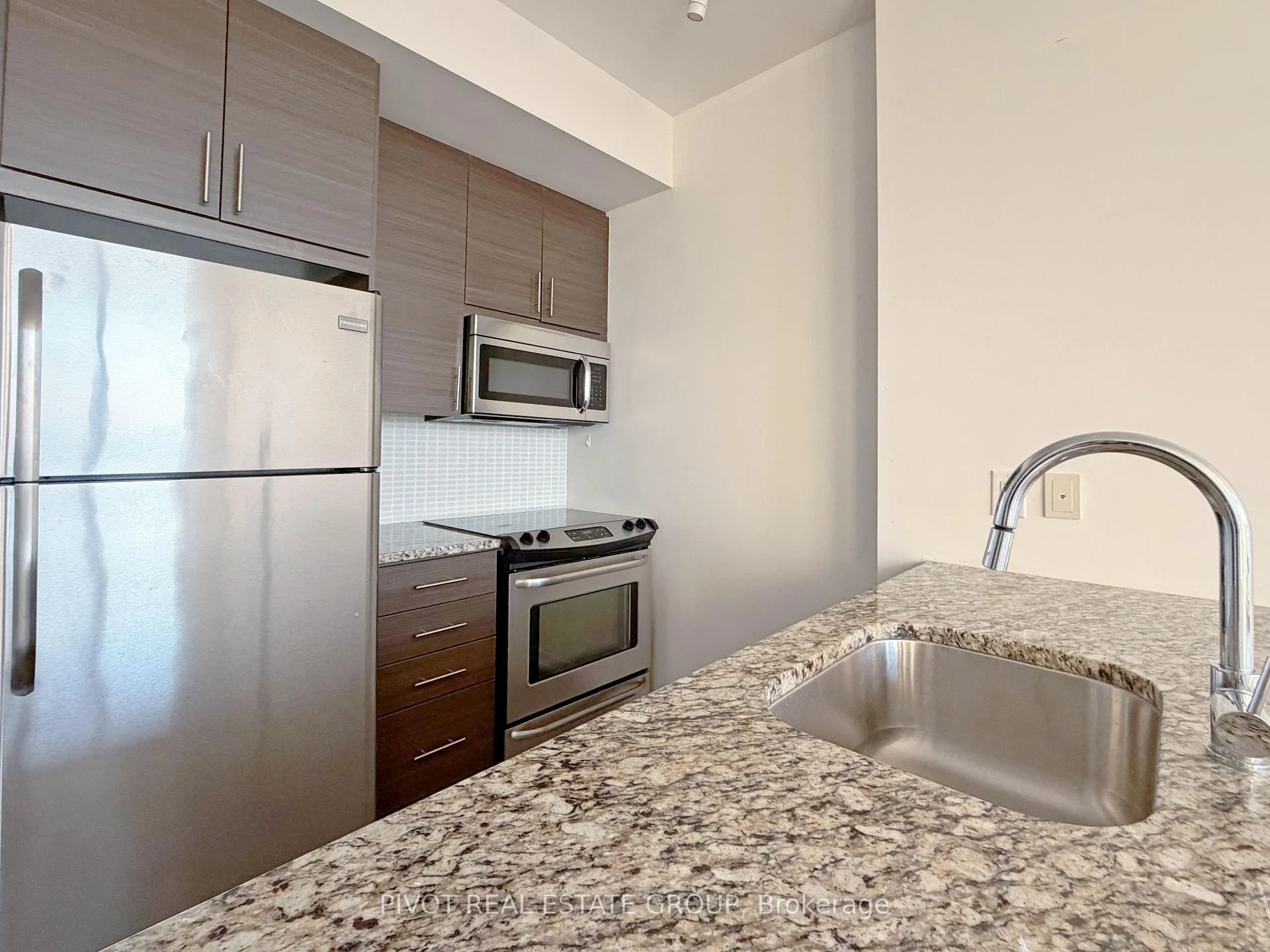 Photo 8 of Unit 3608, 70 Forest Manor Road, North York, Henry Farm — HOMEH