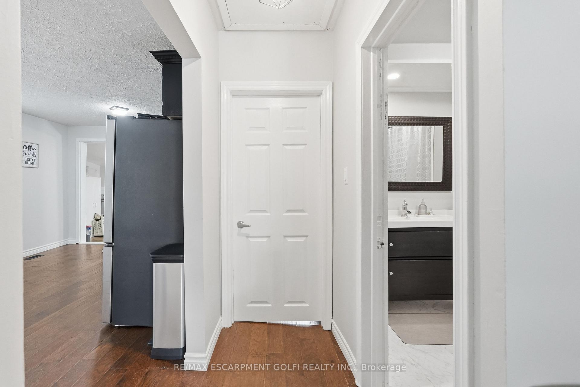 Photo 15 of 21 Renfrew Street E, Haldimand — HOMEH