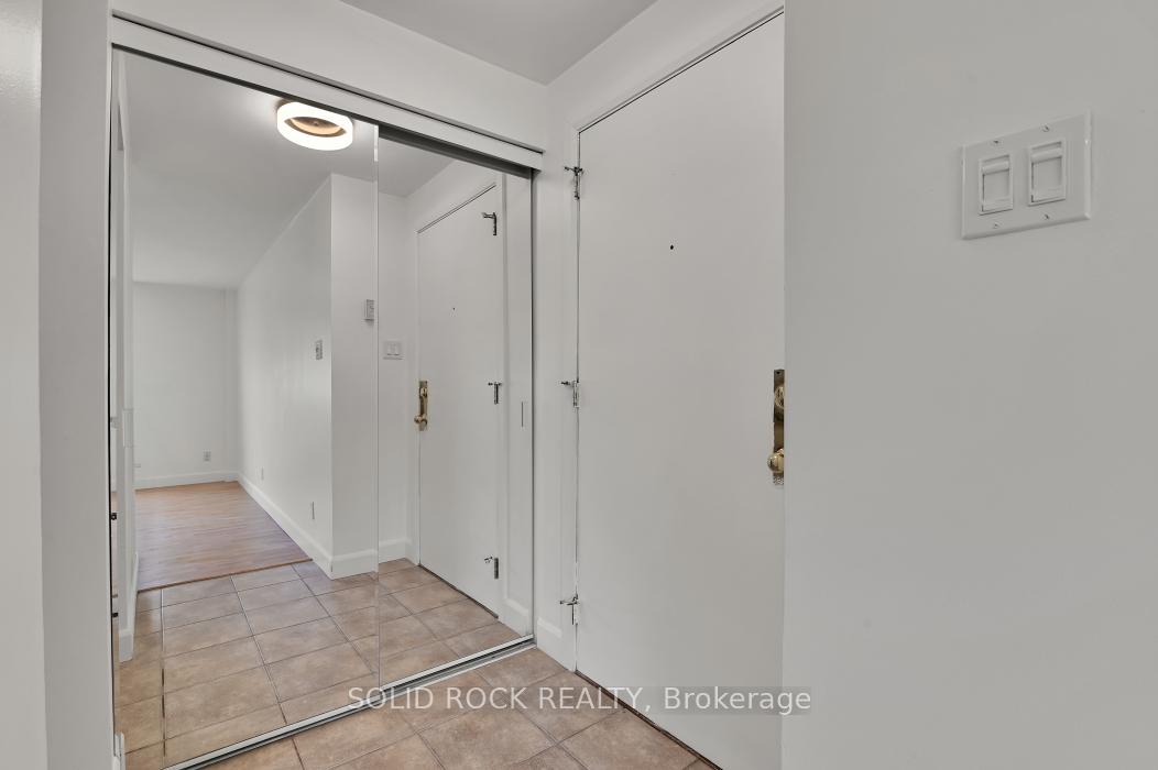 Photo 2 of Unit 7, 896 Elmsmere Drive, Ottawa, Beacon Hill South — HOMEH