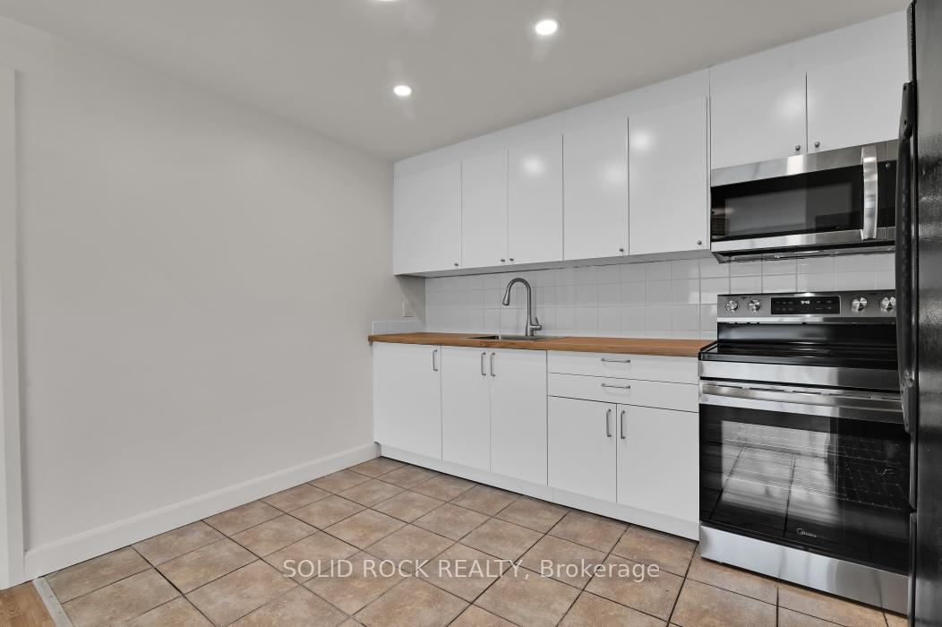 Photo 4 of Unit 7, 896 Elmsmere Drive, Ottawa, Beacon Hill South — HOMEH
