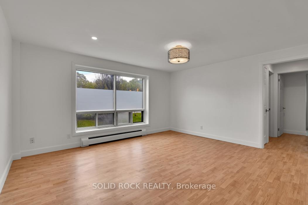 Photo 7 of Unit 7, 896 Elmsmere Drive, Ottawa, Beacon Hill South — HOMEH