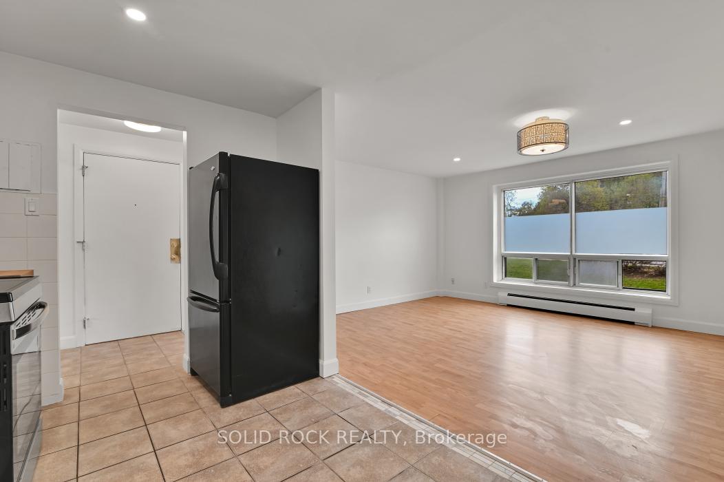 Photo 9 of Unit 7, 896 Elmsmere Drive, Ottawa, Beacon Hill South — HOMEH