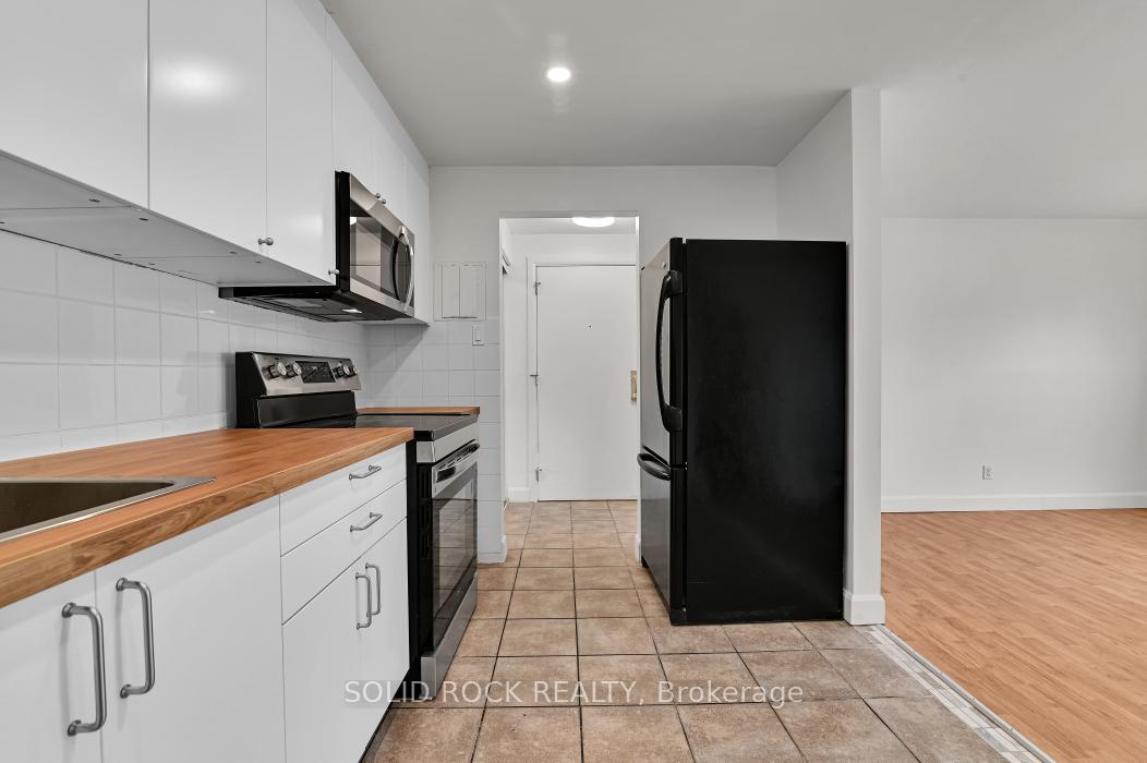 Photo 10 of Unit 7, 896 Elmsmere Drive, Ottawa, Beacon Hill South — HOMEH
