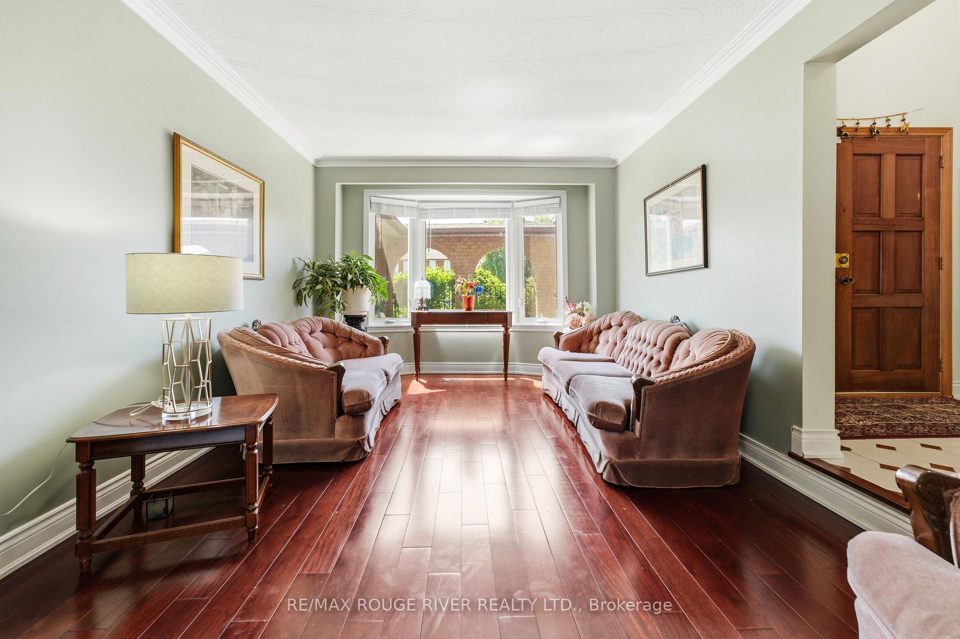 Photo 6 of 51 Sugarbush Square, Scarborough, Highland Creek — HOMEH