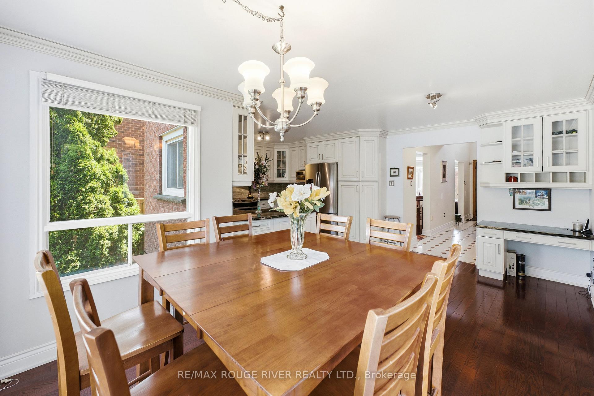 Photo 13 of 51 Sugarbush Square, Scarborough, Highland Creek — HOMEH