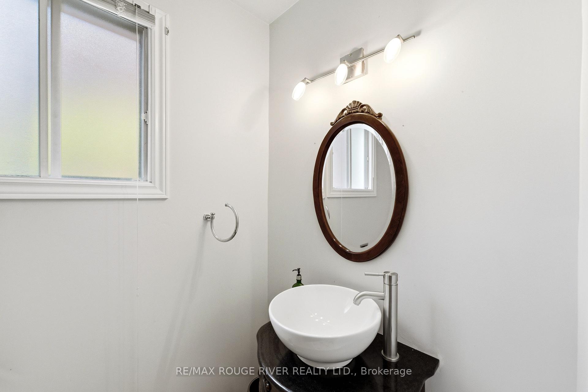 Photo 18 of 51 Sugarbush Square, Scarborough, Highland Creek — HOMEH