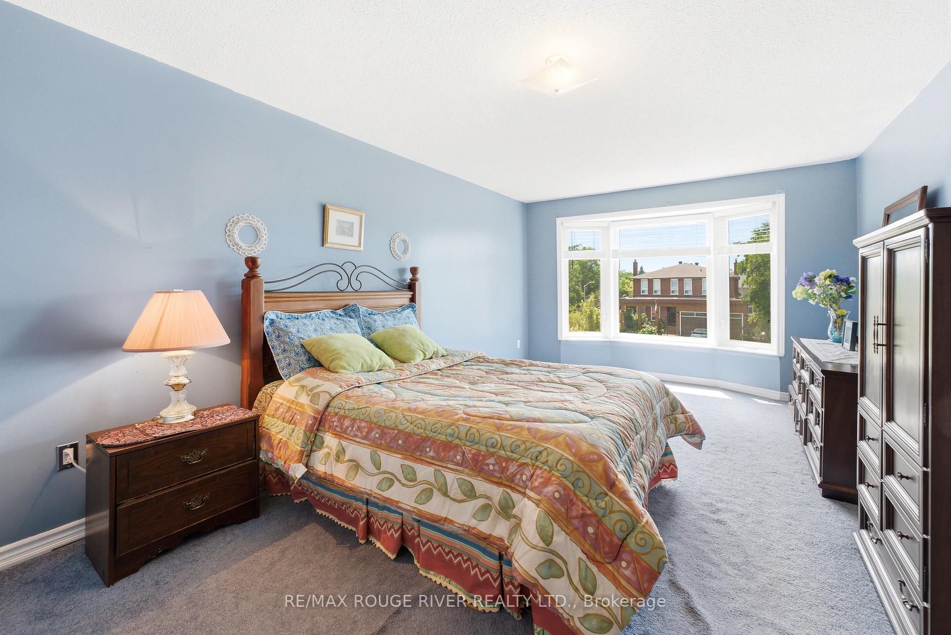 Photo 22 of 51 Sugarbush Square, Scarborough, Highland Creek — HOMEH