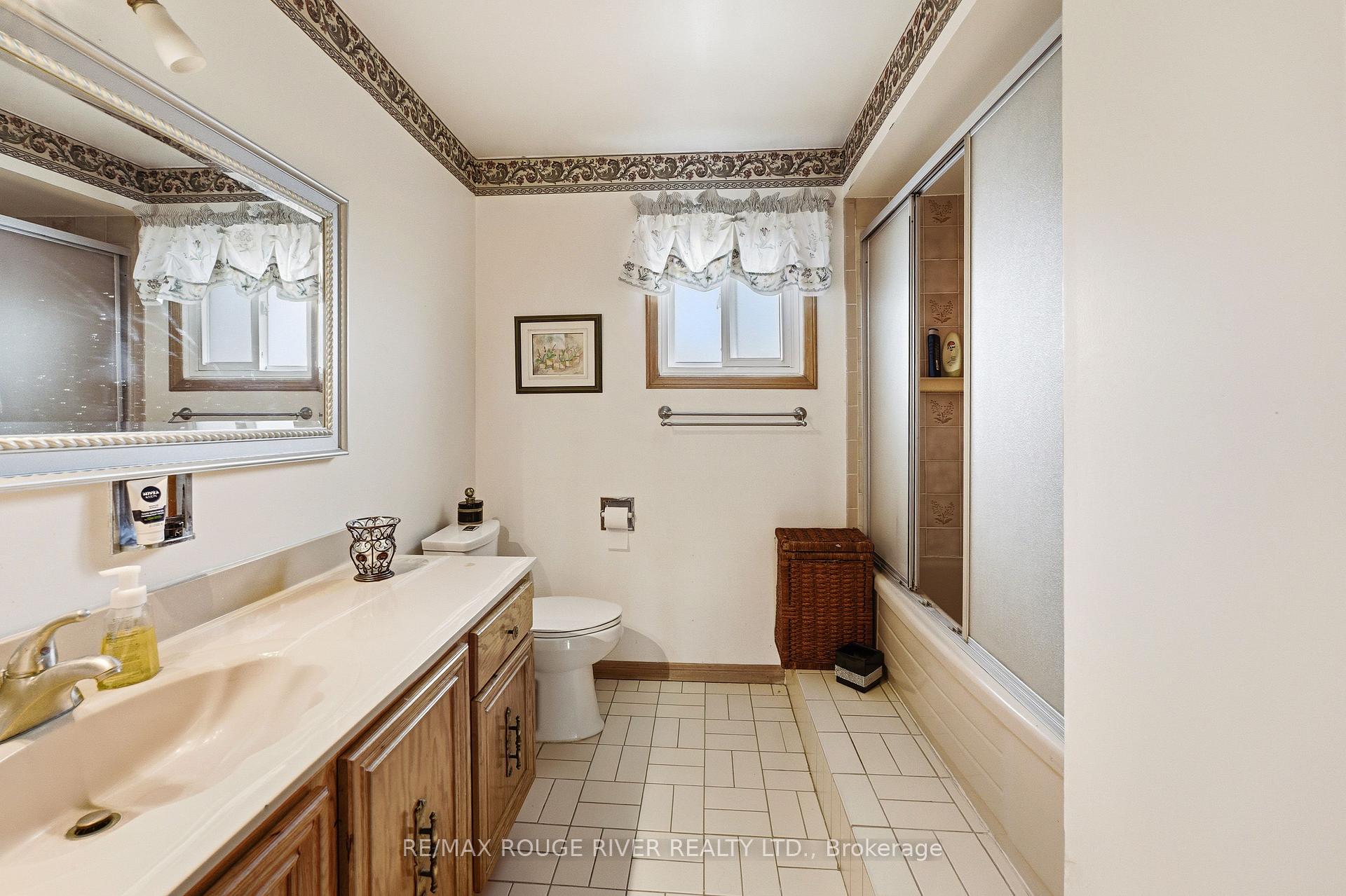 Photo 27 of 51 Sugarbush Square, Scarborough, Highland Creek — HOMEH