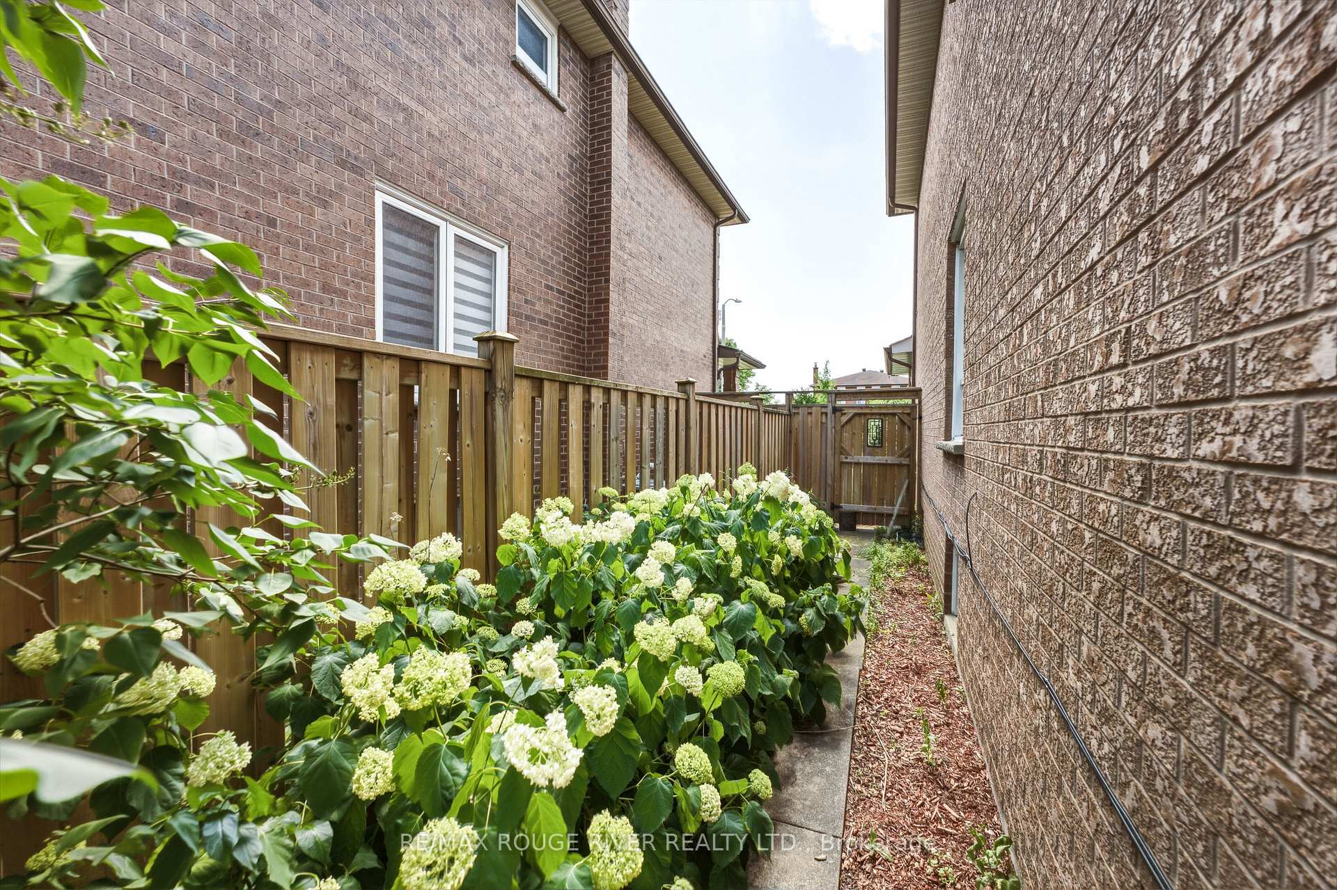 Photo 48 of 51 Sugarbush Square, Scarborough, Highland Creek — HOMEH