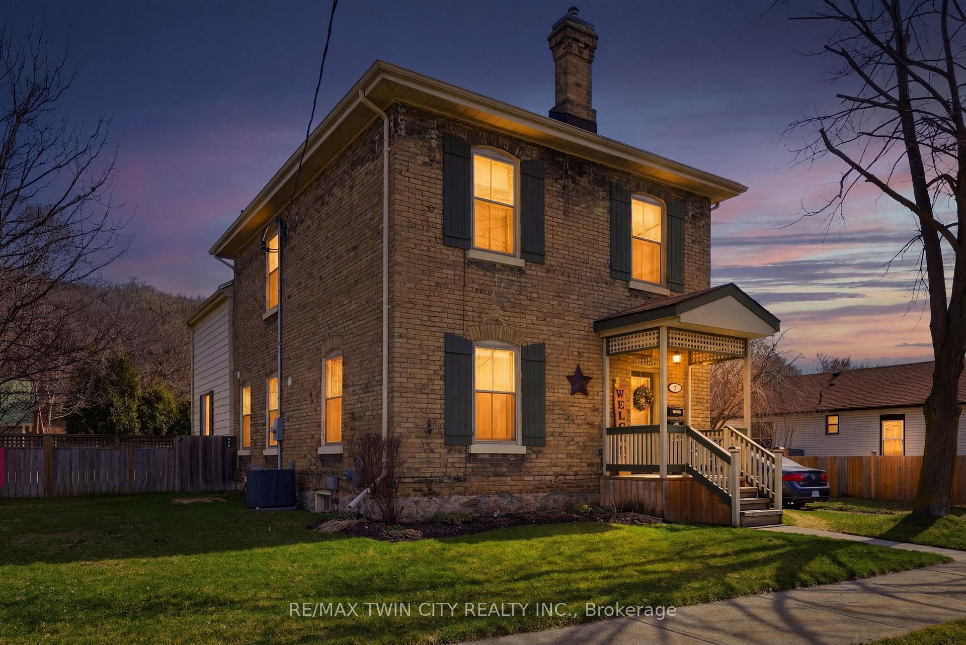 Photo 1 of 9 Willow Street, Brant, Paris — HOMEH