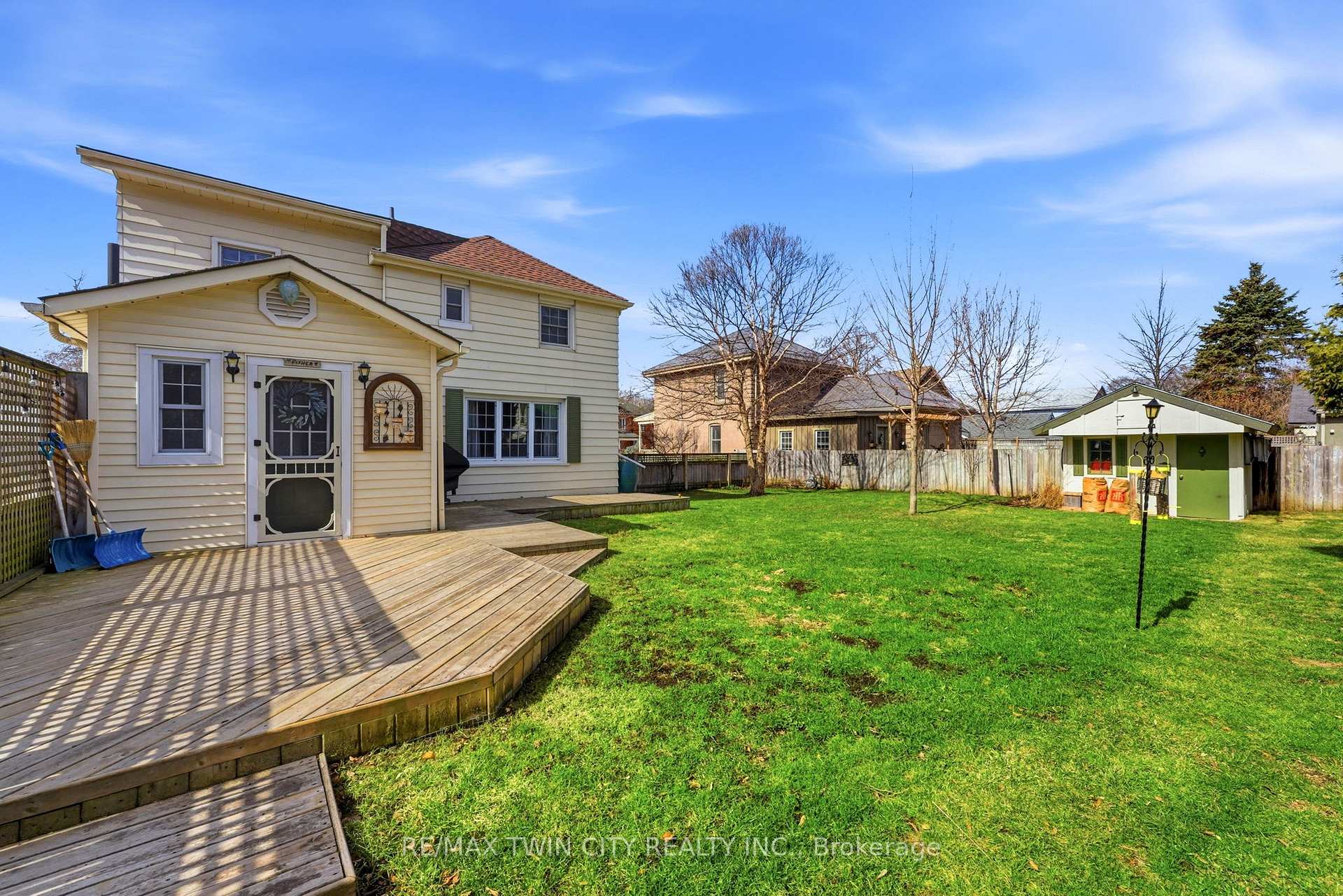 Photo 3 of 9 Willow Street, Brant, Paris — HOMEH
