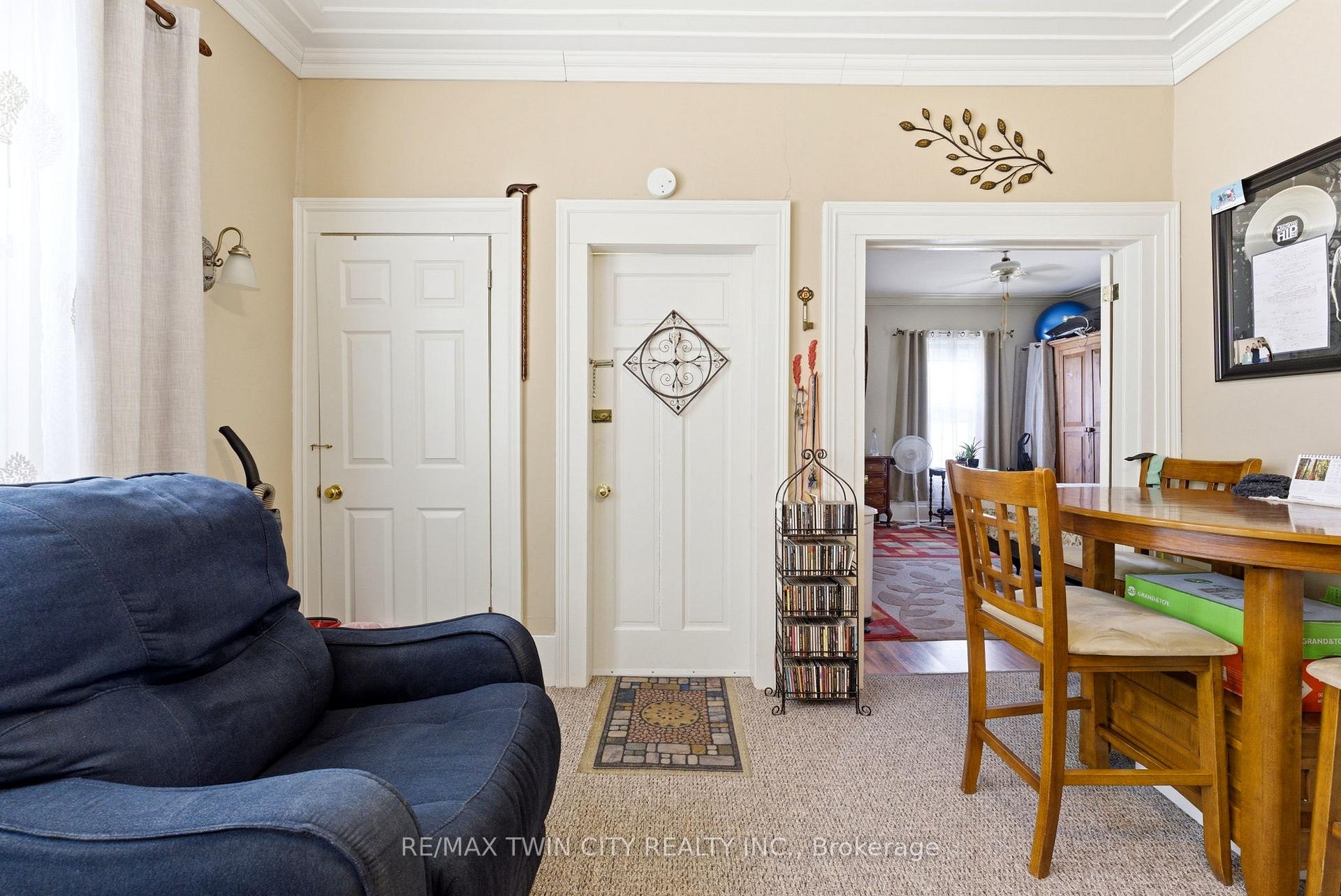 Photo 21 of 9 Willow Street, Brant, Paris — HOMEH