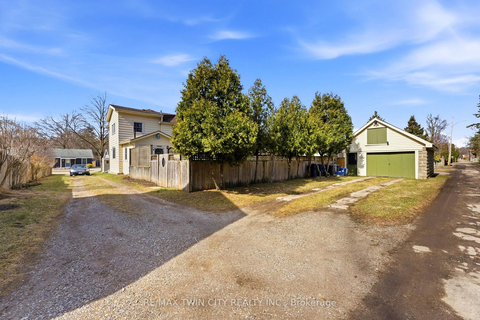 Photo 38 of 9 Willow Street, Brant, Paris — HOMEH