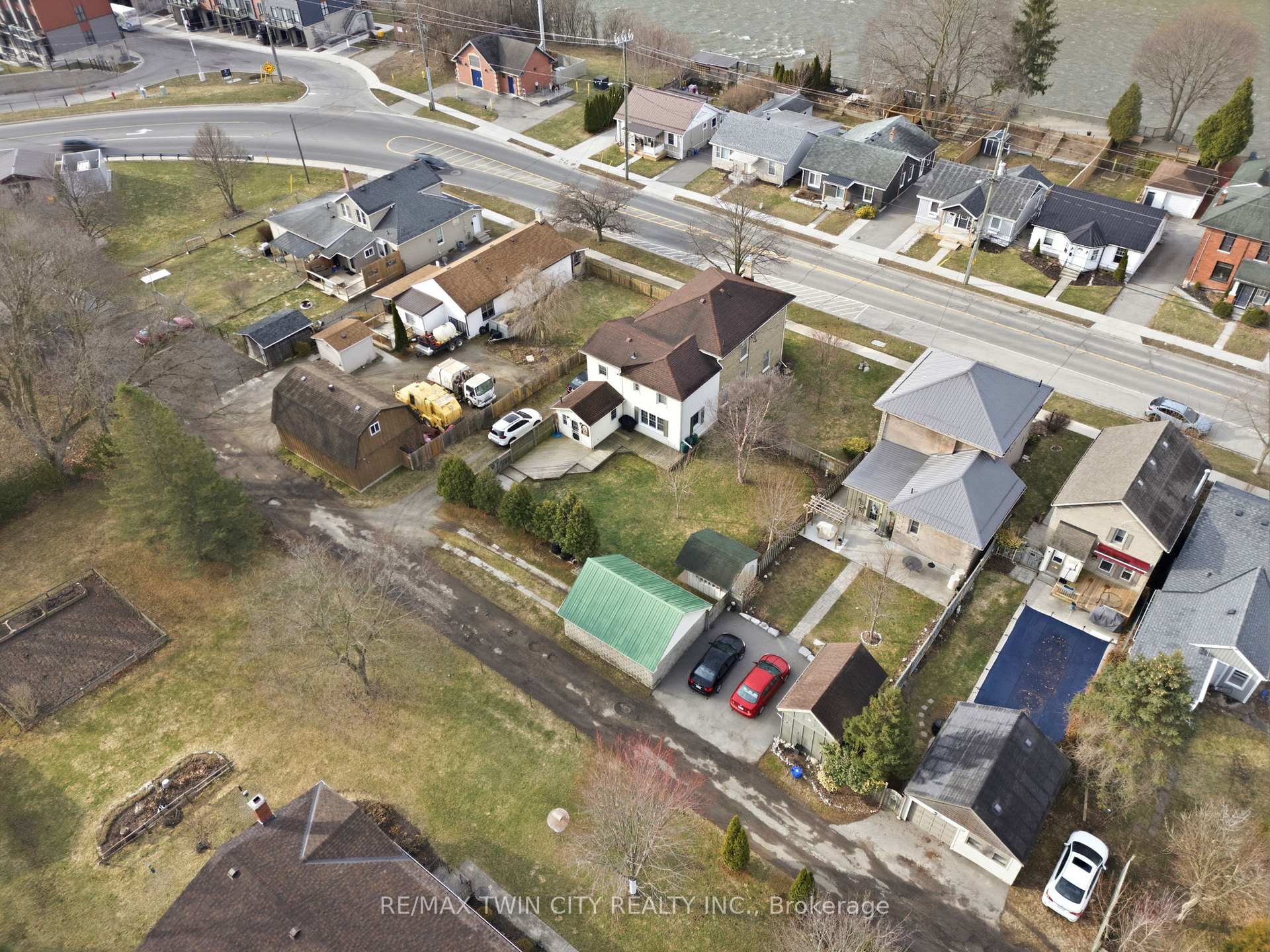 Photo 46 of 9 Willow Street, Brant, Paris — HOMEH