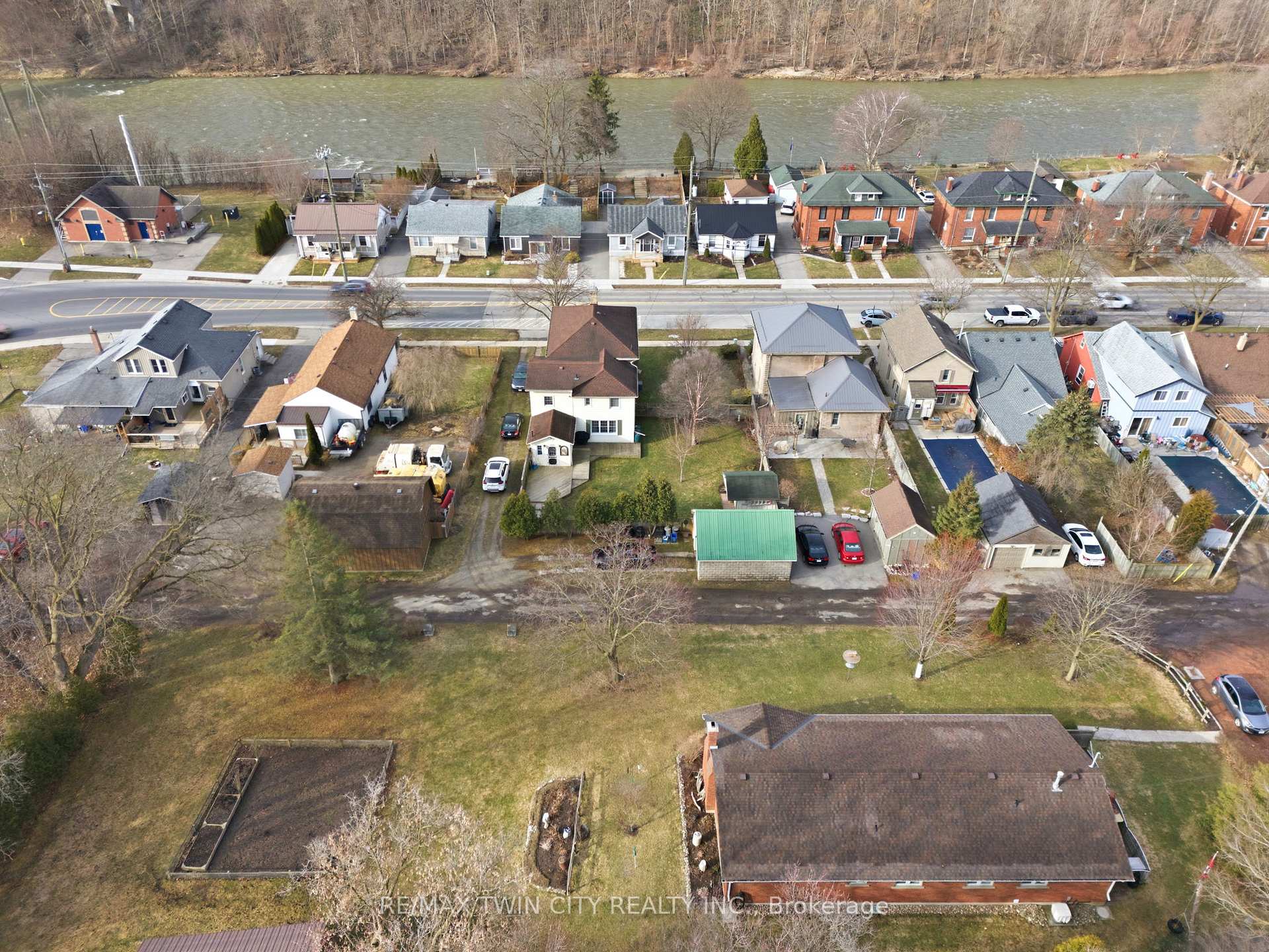 Photo 47 of 9 Willow Street, Brant, Paris — HOMEH