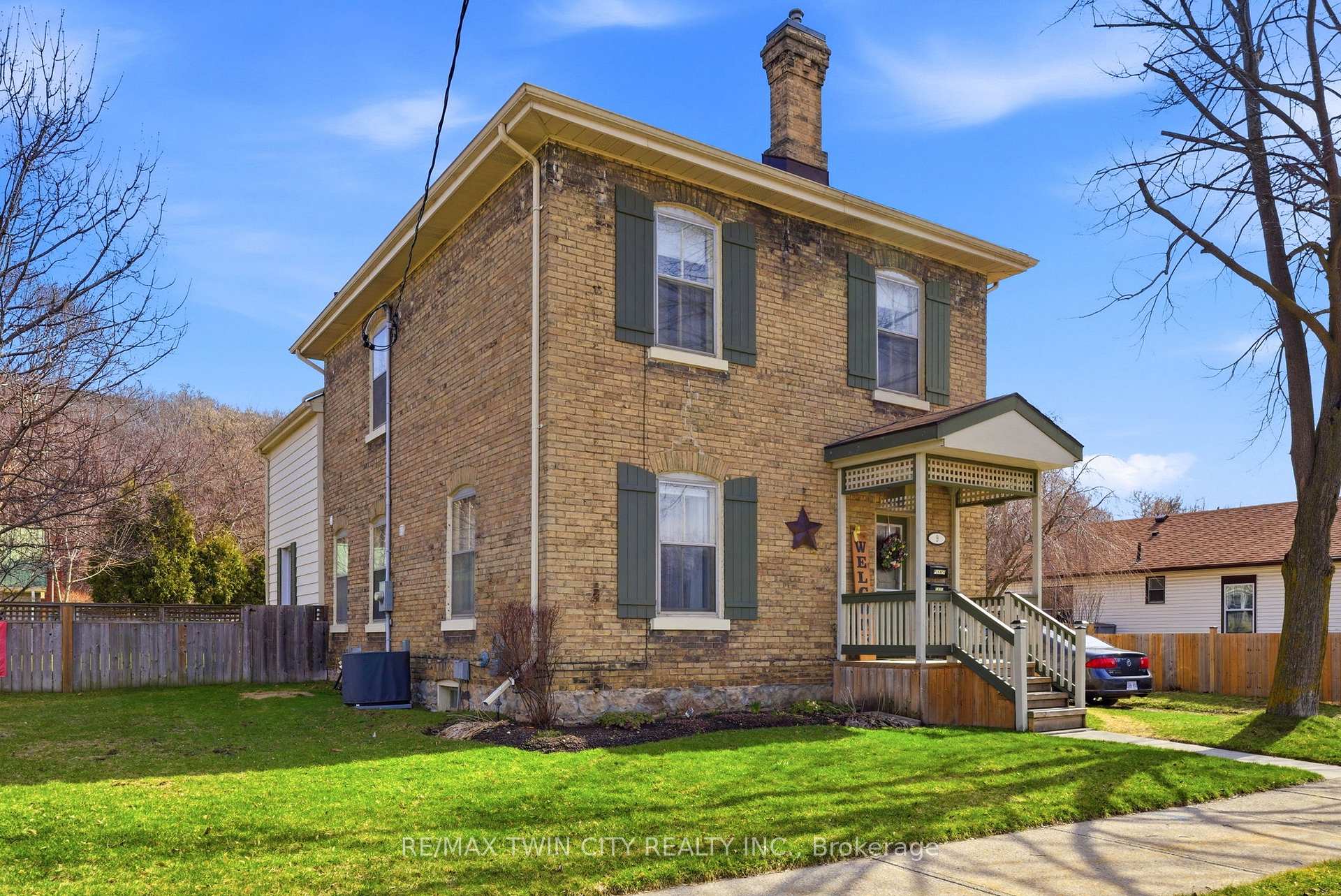 Photo 49 of 9 Willow Street, Brant, Paris — HOMEH
