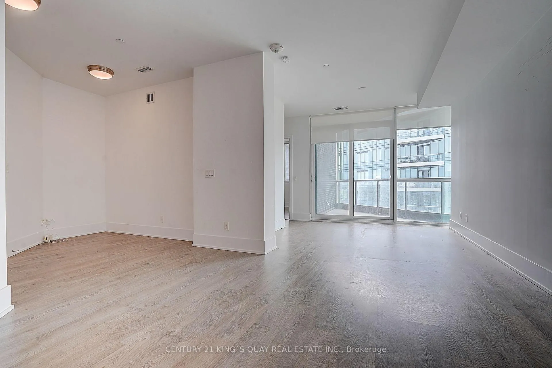 Photo 3 of Unit Ph01, 1 Edgewater Drive, Toronto, Waterfront Communities — HOMEH
