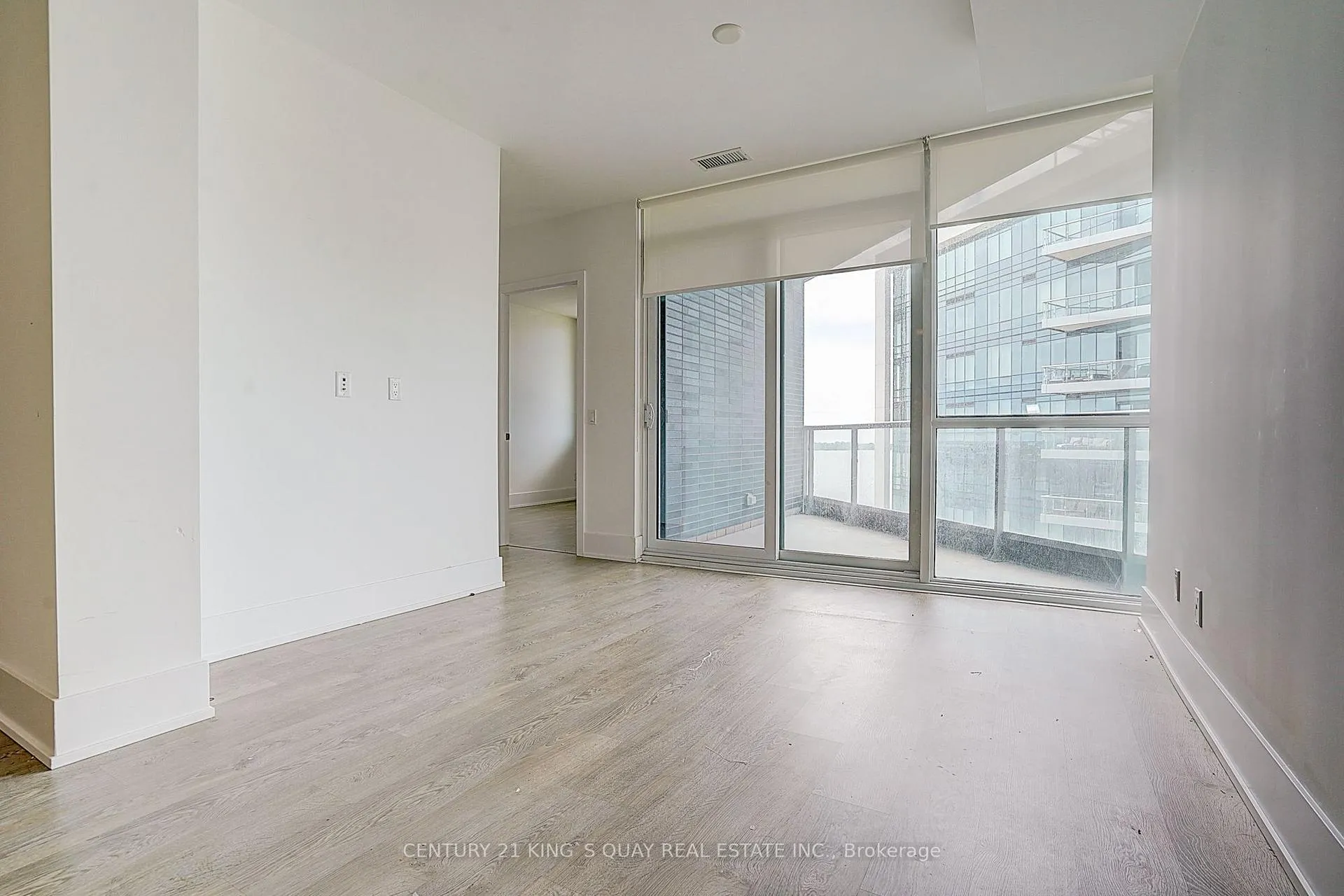 Photo 6 of Unit Ph01, 1 Edgewater Drive, Toronto, Waterfront Communities — HOMEH