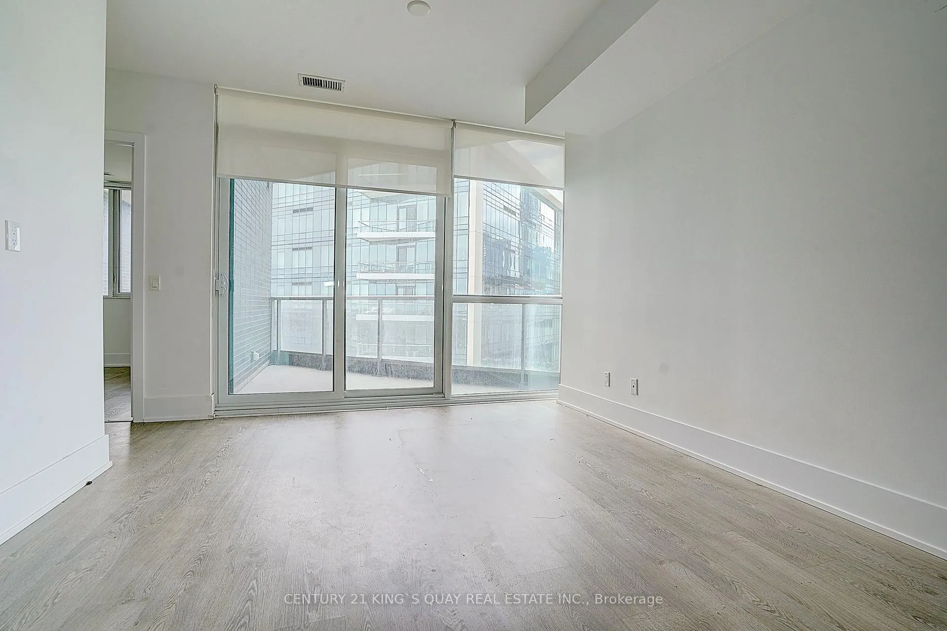 Photo 8 of Unit Ph01, 1 Edgewater Drive, Toronto, Waterfront Communities — HOMEH