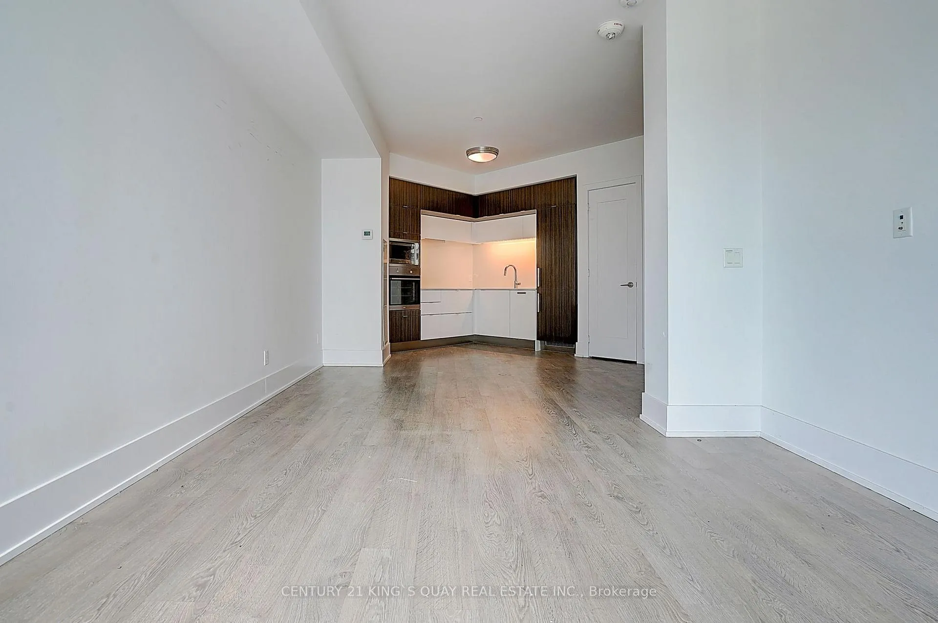 Photo 10 of Unit Ph01, 1 Edgewater Drive, Toronto, Waterfront Communities — HOMEH