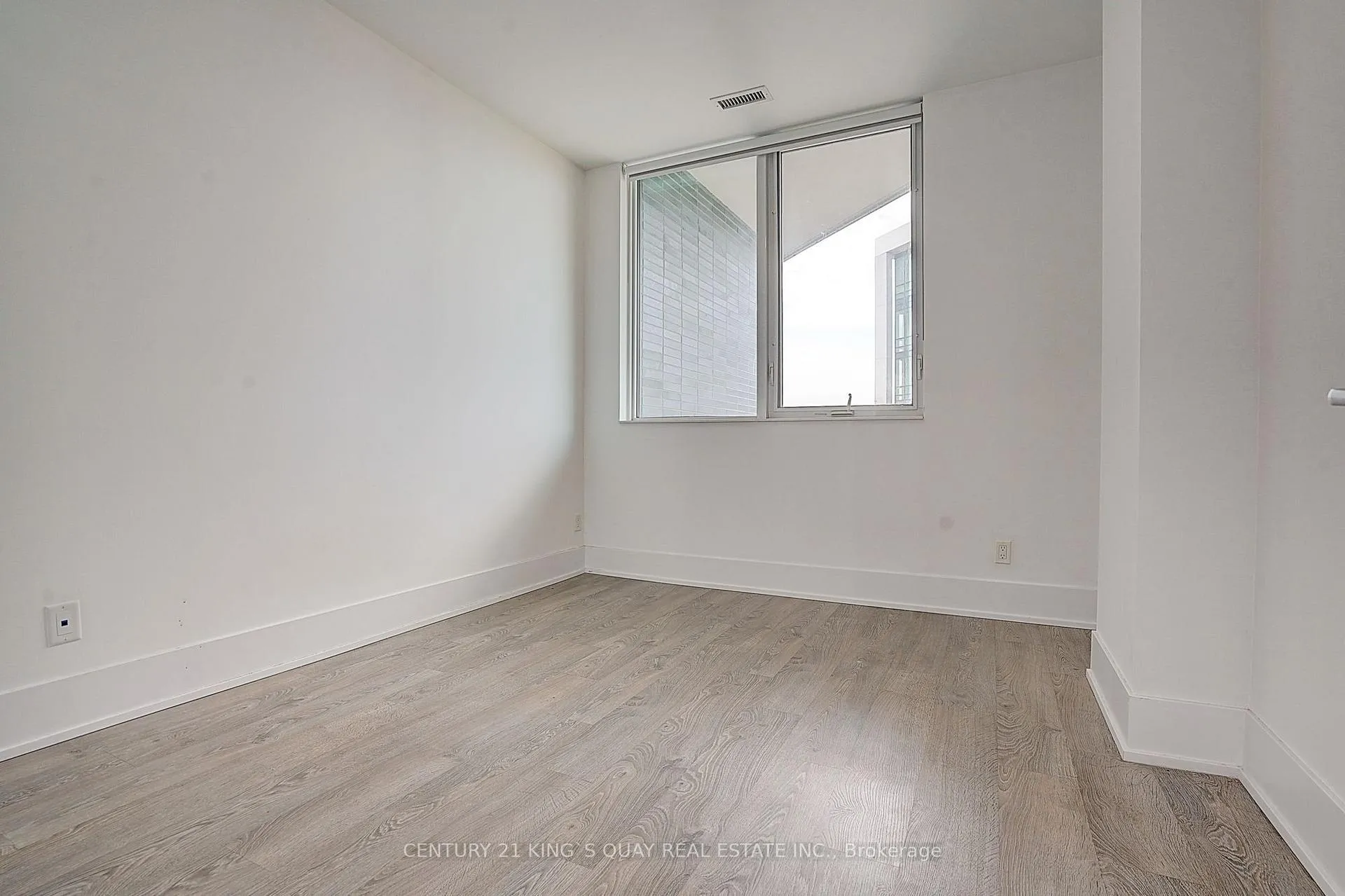Photo 11 of Unit Ph01, 1 Edgewater Drive, Toronto, Waterfront Communities — HOMEH