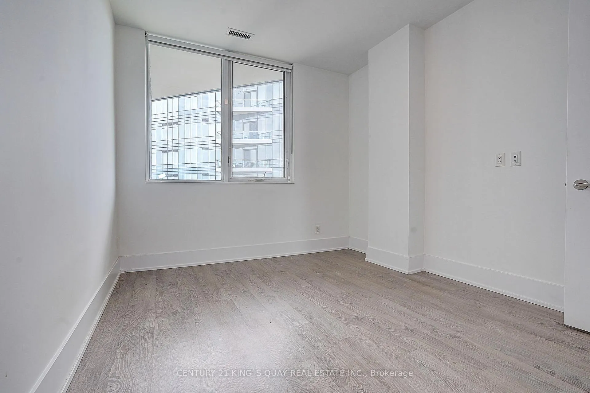 Photo 12 of Unit Ph01, 1 Edgewater Drive, Toronto, Waterfront Communities — HOMEH