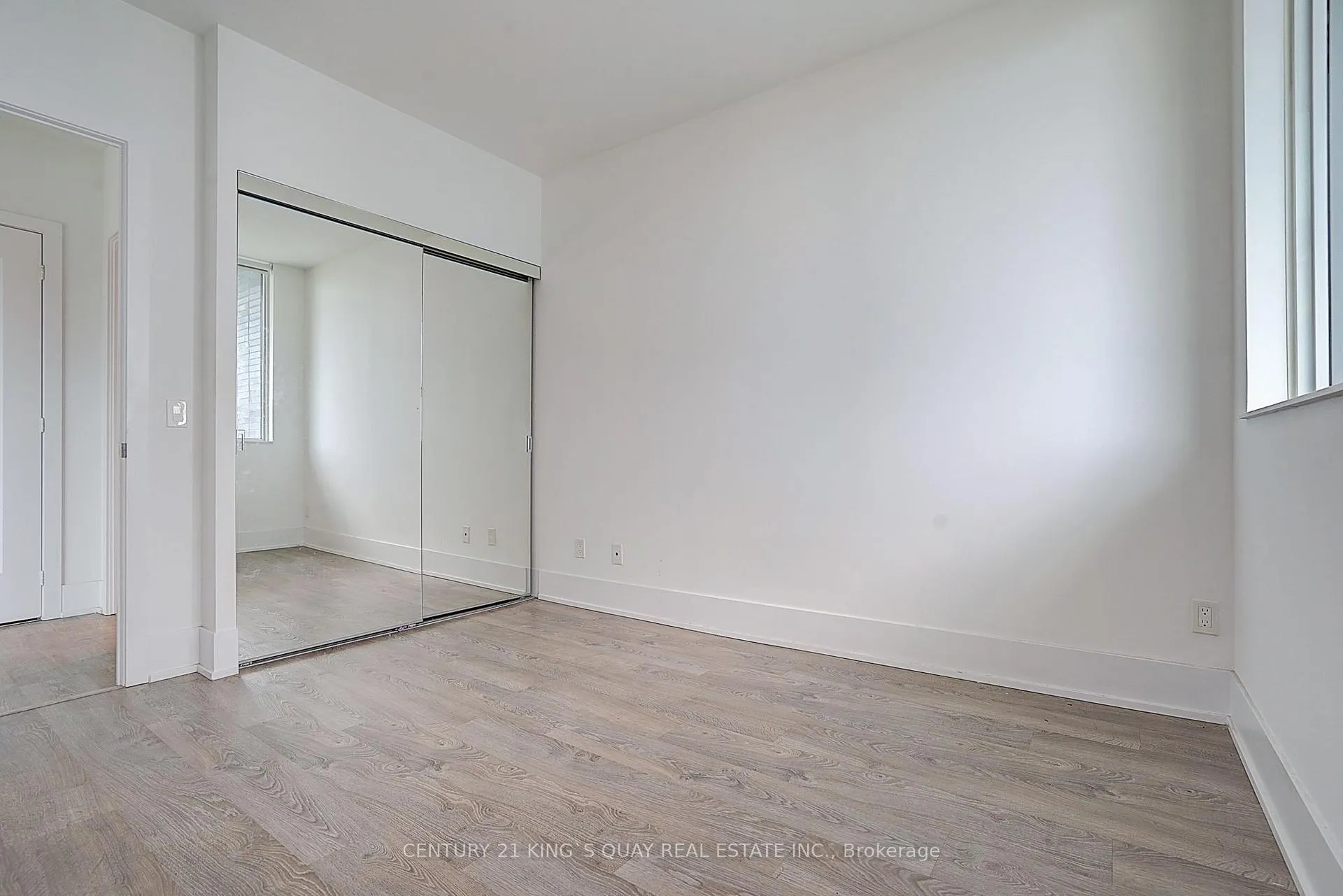 Photo 14 of Unit Ph01, 1 Edgewater Drive, Toronto, Waterfront Communities — HOMEH