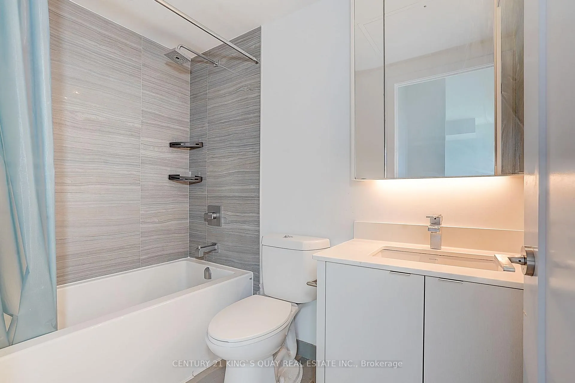 Photo 15 of Unit Ph01, 1 Edgewater Drive, Toronto, Waterfront Communities — HOMEH