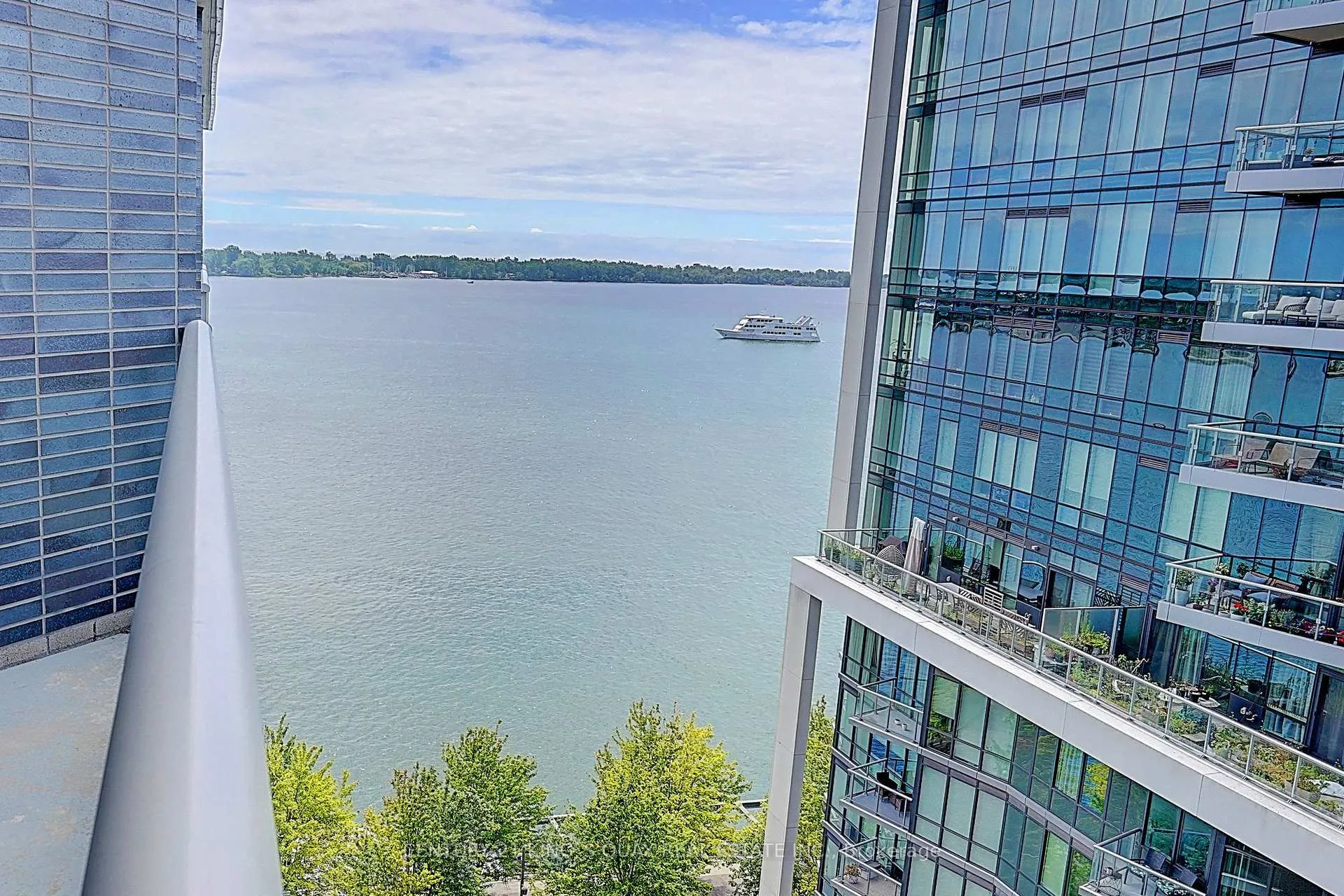 Photo 20 of Unit Ph01, 1 Edgewater Drive, Toronto, Waterfront Communities — HOMEH