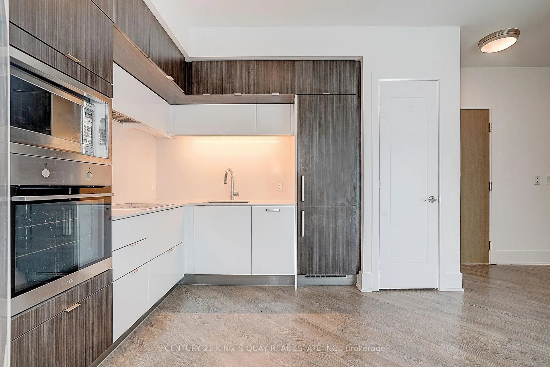 Photo 35 of Unit Ph01, 1 Edgewater Drive, Toronto, Waterfront Communities — HOMEH