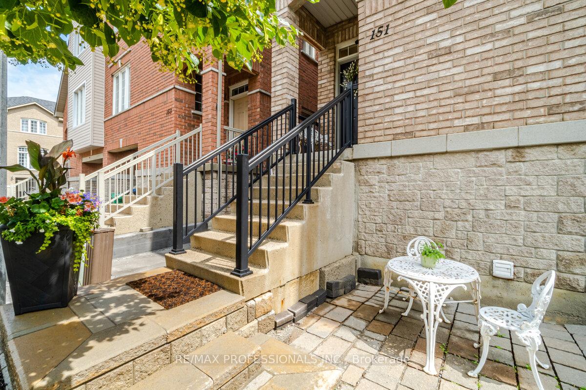 Photo 2 of Unit 151 Main/Upper, 7155 Magistrate Terrace, Mississauga, Meadowvale Village — HOMEH