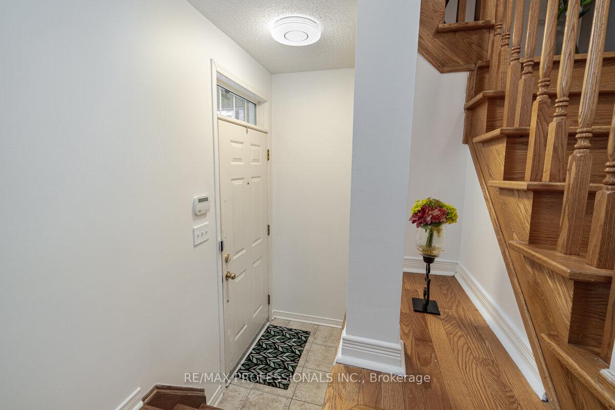 Photo 4 of Unit 151 Main/Upper, 7155 Magistrate Terrace, Mississauga, Meadowvale Village — HOMEH
