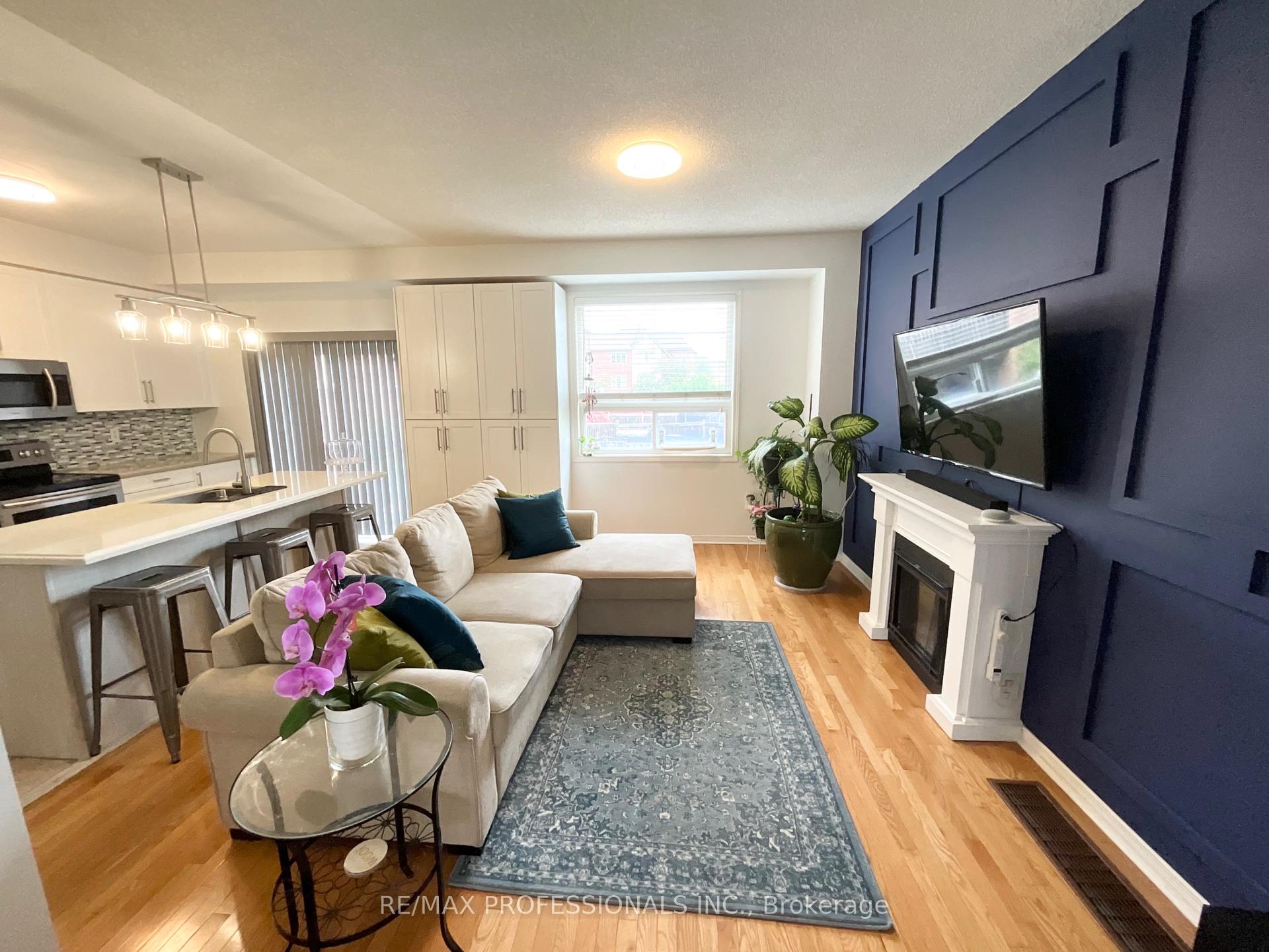 Photo 7 of Unit 151 Main/Upper, 7155 Magistrate Terrace, Mississauga, Meadowvale Village — HOMEH
