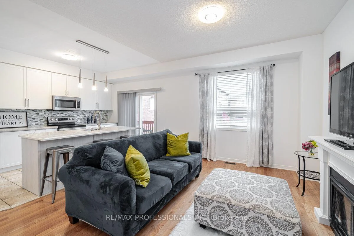 Photo 11 of Unit 151 Main/Upper, 7155 Magistrate Terrace, Mississauga, Meadowvale Village — HOMEH