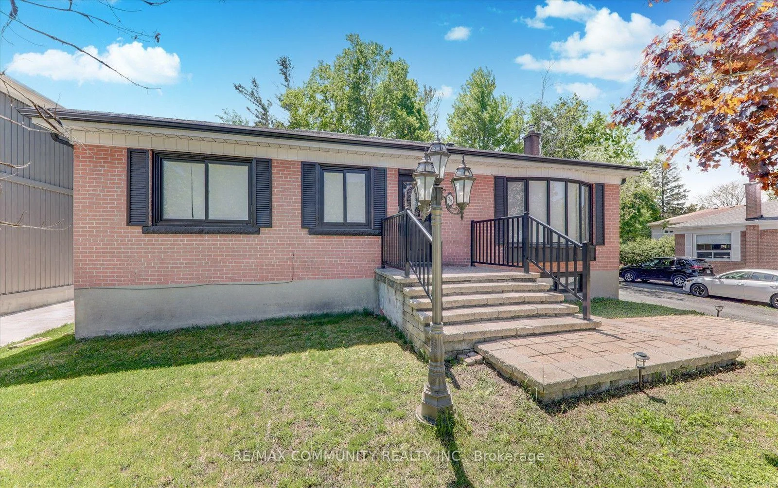 Photo 4 of 25 George Street, New Tecumseth, Alliston — HOMEH