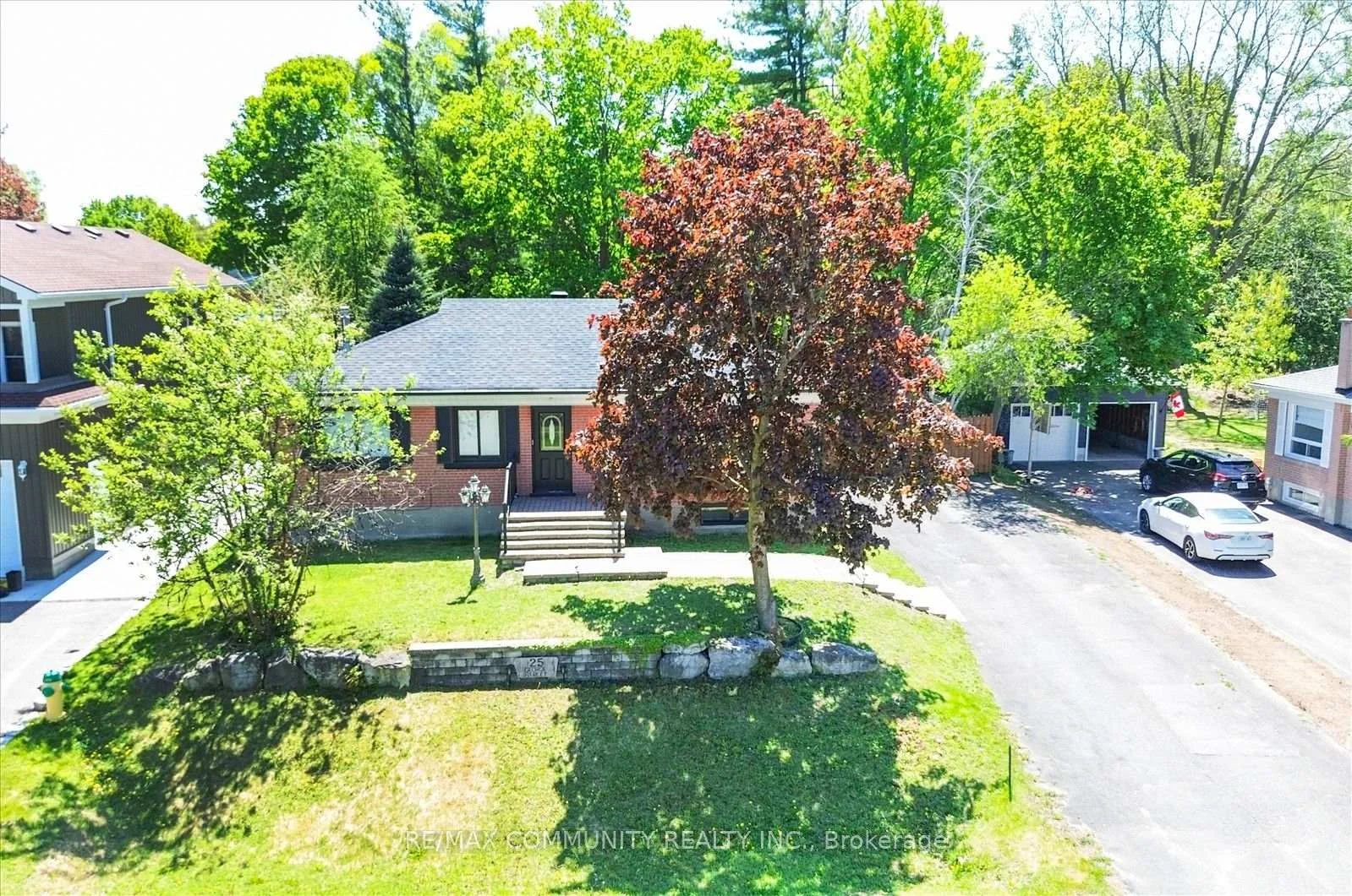 Photo 6 of 25 George Street, New Tecumseth, Alliston — HOMEH