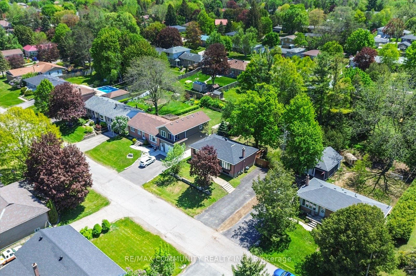 Photo 14 of 25 George Street, New Tecumseth, Alliston — HOMEH