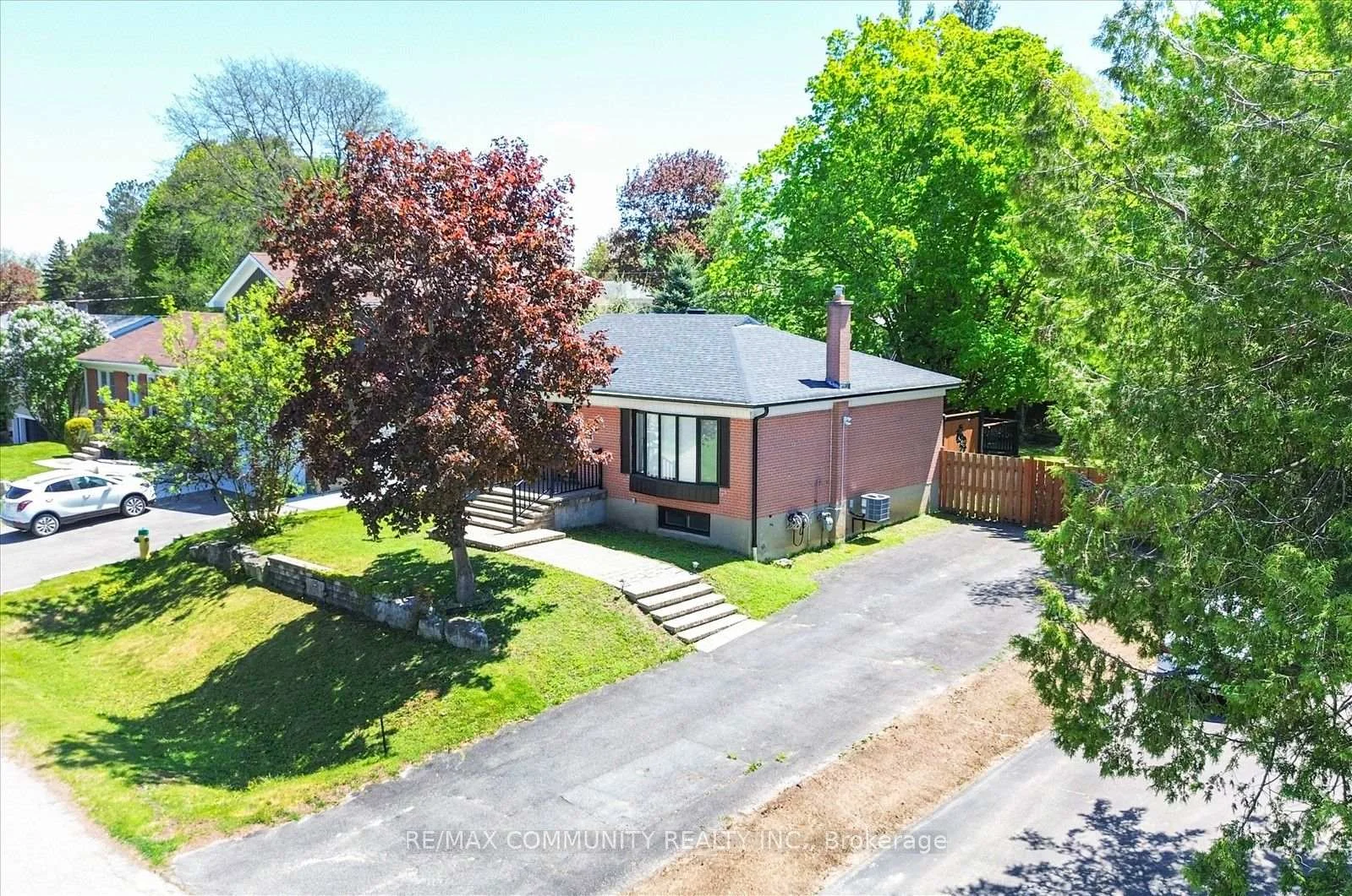 Photo 18 of 25 George Street, New Tecumseth, Alliston — HOMEH