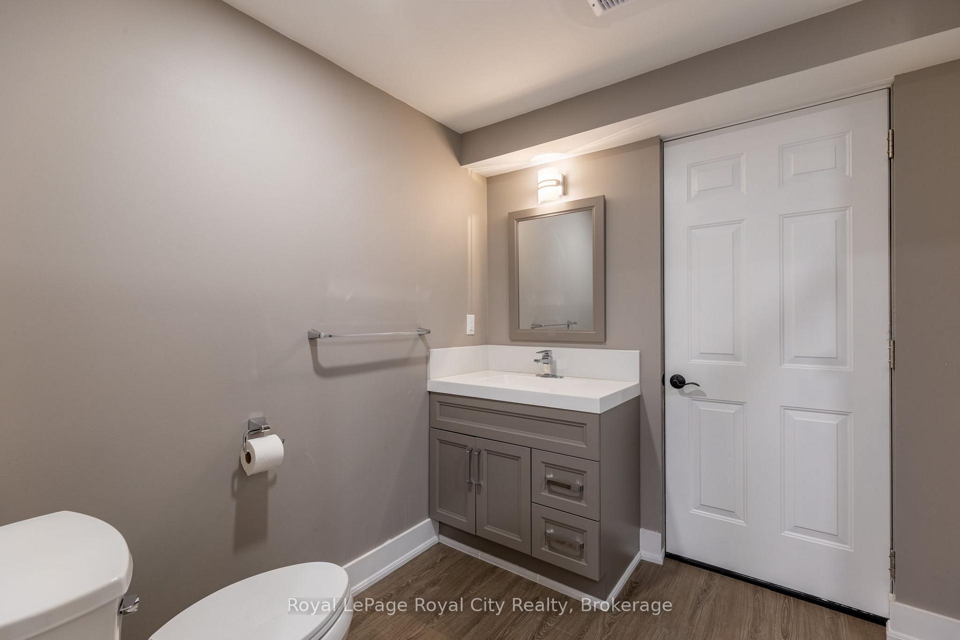 Photo 39 of 255 Normandy Avenue, Waterloo, Lincoln Village — HOMEH