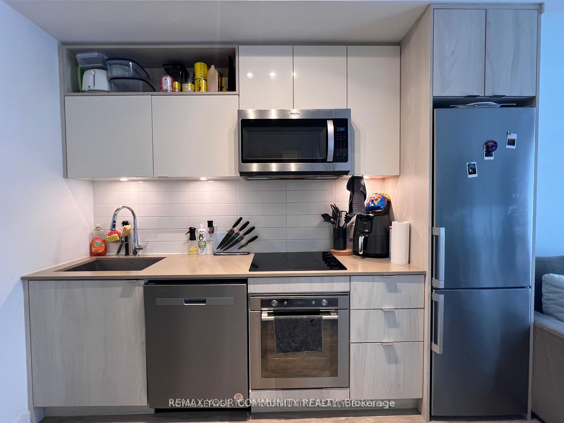 Photo 12 of Unit 1422, 60 Princess Street, Toronto, Waterfront Communities — HOMEH
