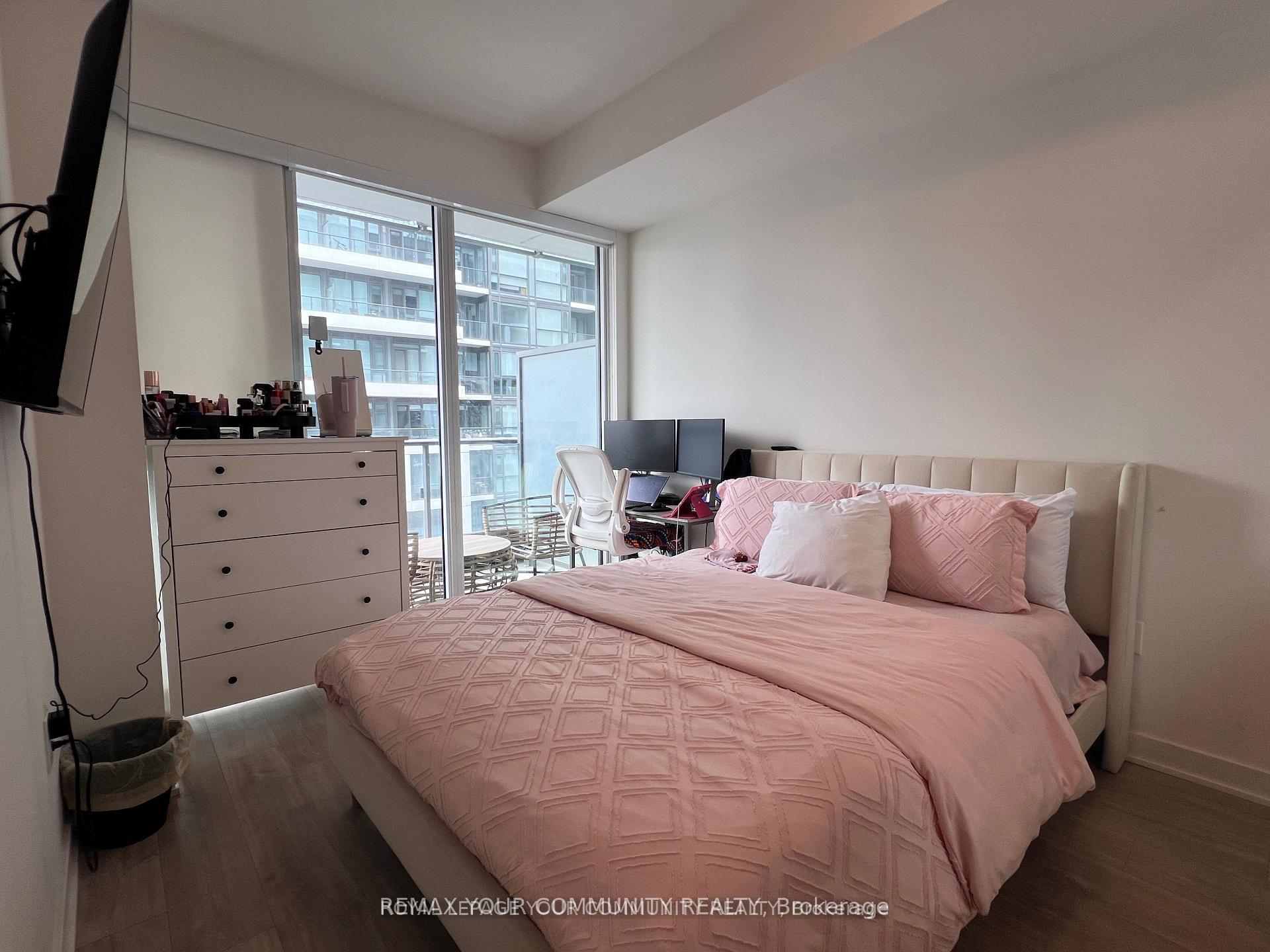 Photo 14 of Unit 1422, 60 Princess Street, Toronto, Waterfront Communities — HOMEH